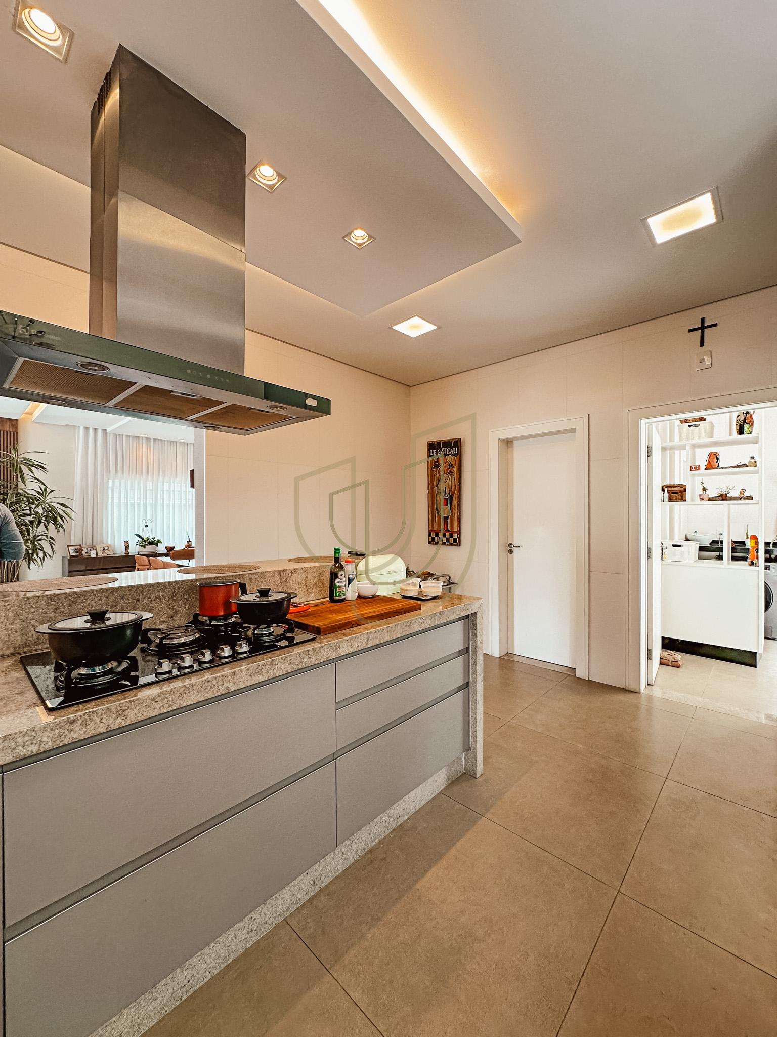 Sobrado sofisticado e moderno com 5 su&iacute;tes no Urbanova - S&atilde;o Jos&eacute; dos Campos/SP  São José dos Campos - 