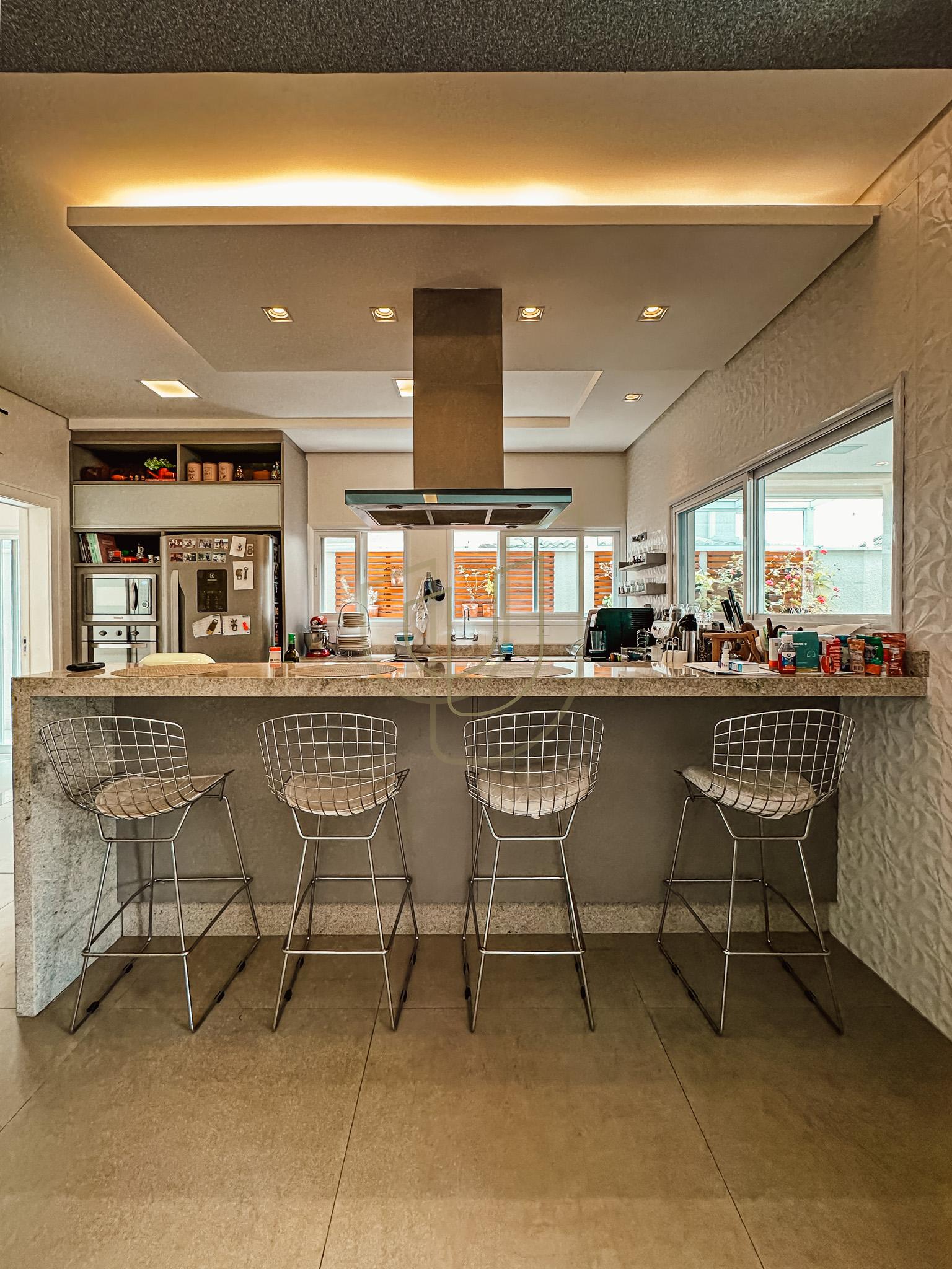 Sobrado sofisticado e moderno com 5 su&iacute;tes no Urbanova - S&atilde;o Jos&eacute; dos Campos/SP  São José dos Campos - 