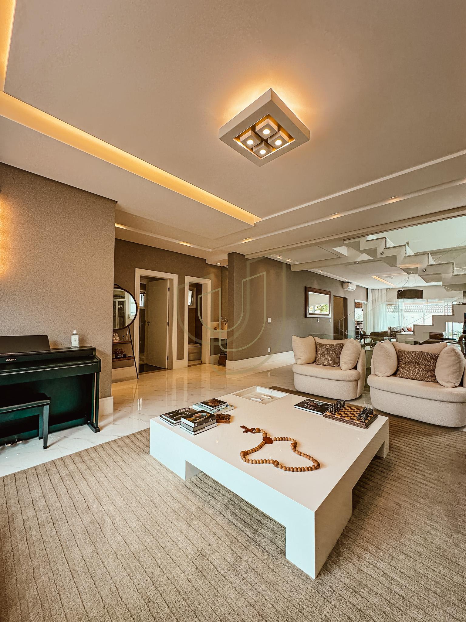 Sobrado sofisticado e moderno com 5 su&iacute;tes no Urbanova - S&atilde;o Jos&eacute; dos Campos/SP  São José dos Campos - 