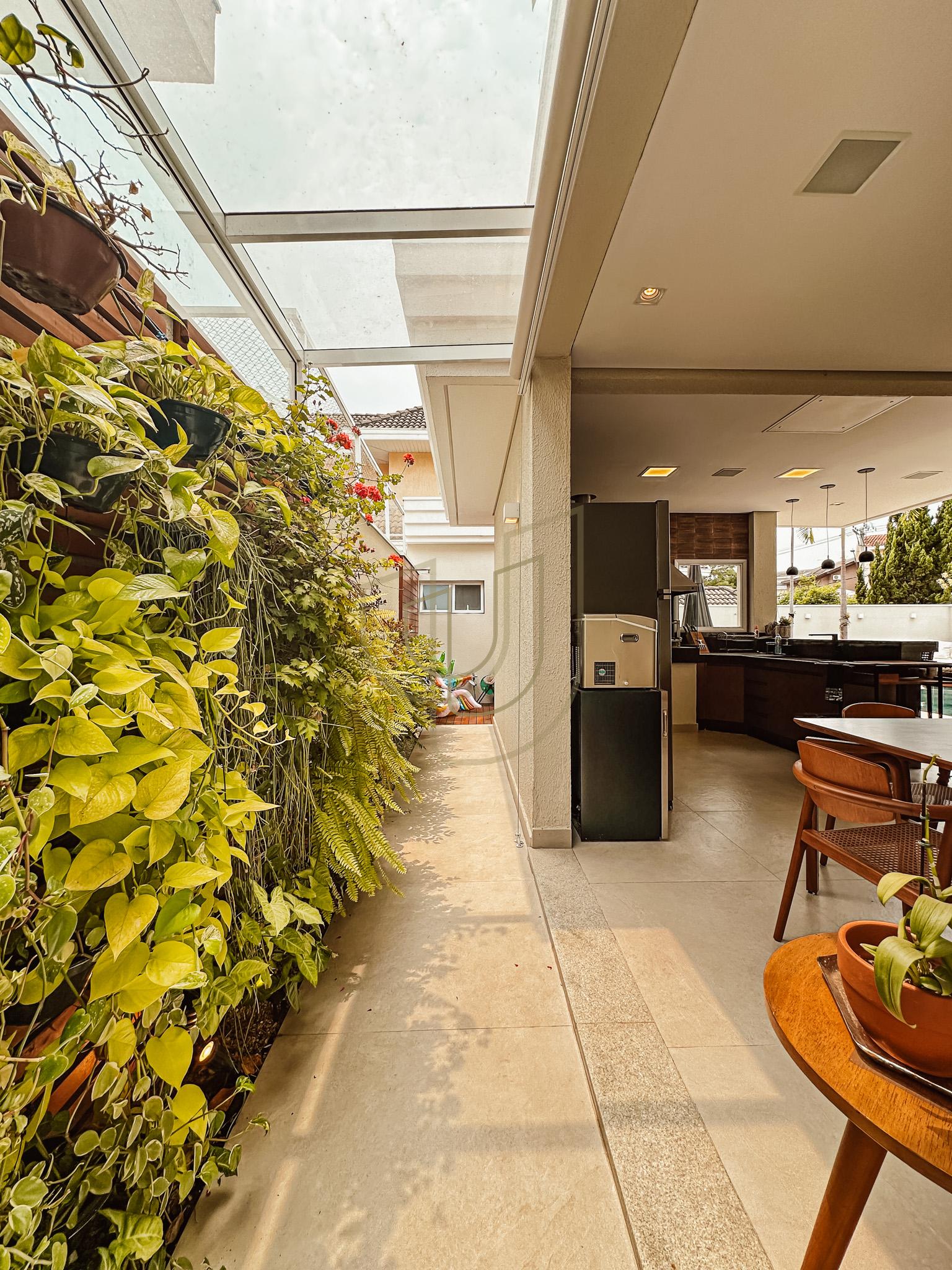 Sobrado sofisticado e moderno com 5 su&iacute;tes no Urbanova - S&atilde;o Jos&eacute; dos Campos/SP  São José dos Campos - 