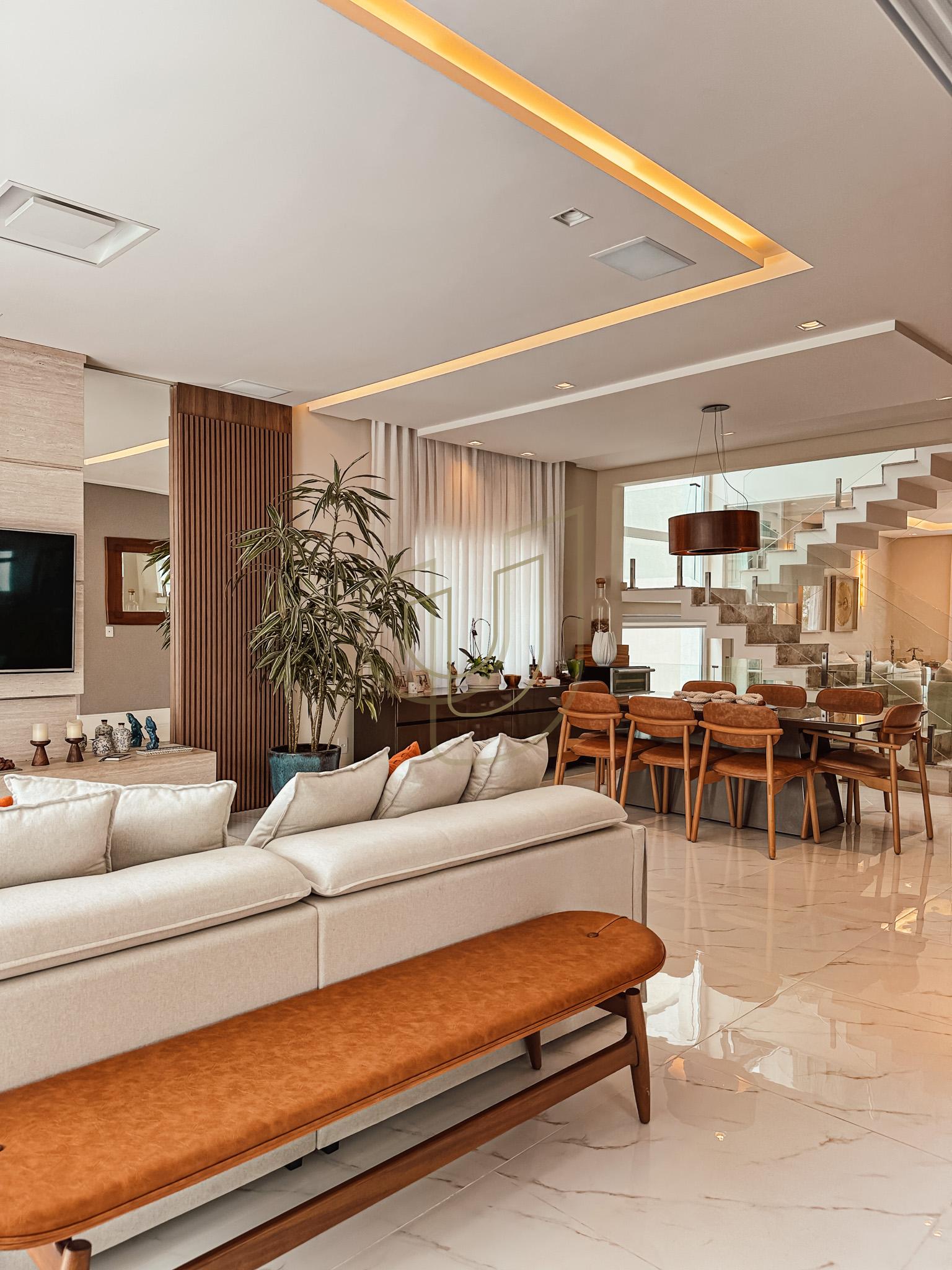 Sobrado sofisticado e moderno com 5 su&iacute;tes no Urbanova - S&atilde;o Jos&eacute; dos Campos/SP  São José dos Campos - 