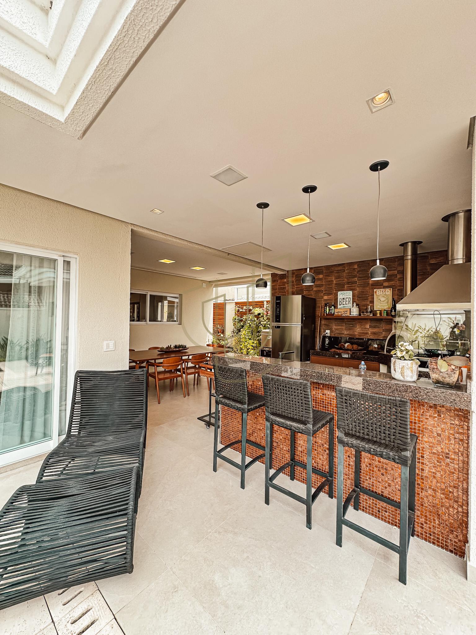 Sobrado sofisticado e moderno com 5 su&iacute;tes no Urbanova - S&atilde;o Jos&eacute; dos Campos/SP  São José dos Campos - 