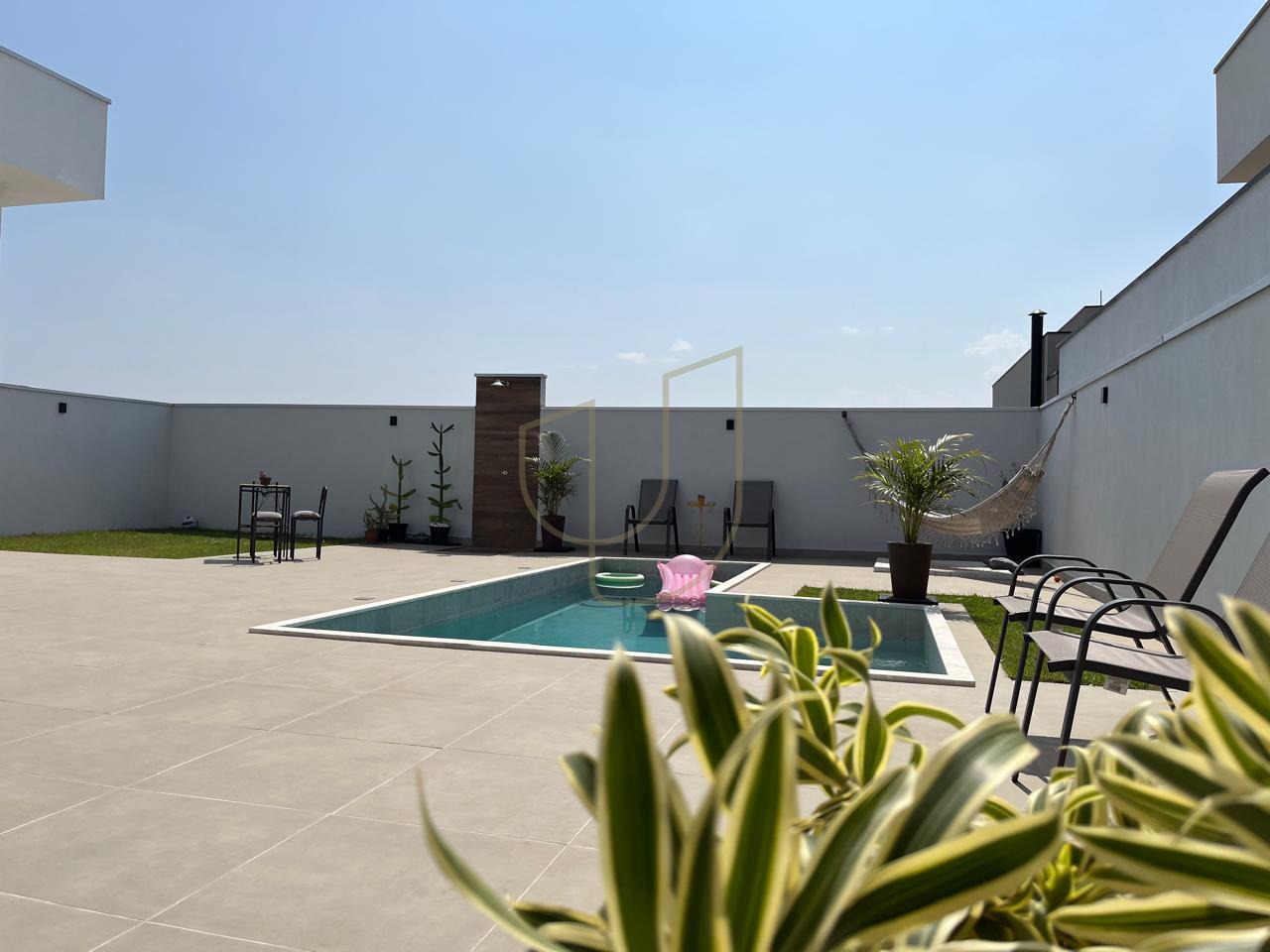 Casa T&eacute;rrea com 3 Dormit&oacute;rios no Santa M&ocirc;nica - S&atilde;o Jos&eacute; dos Campos/SP  Caçapava - 