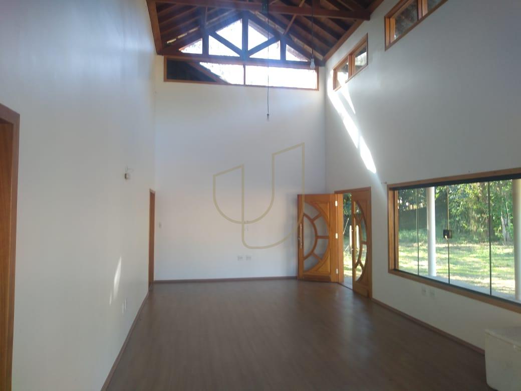 Ch&aacute;cara com 9.000m&sup2; no Recanto dos Pinherais - S&atilde;o Jos&eacute; dos Campos/SP  São José dos Campos - 