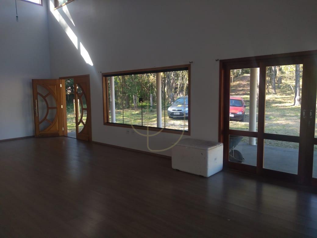 Ch&aacute;cara com 9.000m&sup2; no Recanto dos Pinherais - S&atilde;o Jos&eacute; dos Campos/SP  São José dos Campos - 