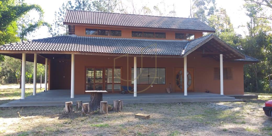 Ch&aacute;cara com 9.000m&sup2; no Recanto dos Pinherais - S&atilde;o Jos&eacute; dos Campos/SP  São José dos Campos - 