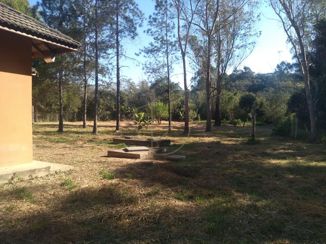 Ch&aacute;cara com 9.000m&sup2; no Recanto dos Pinherais - S&atilde;o Jos&eacute; dos Campos/SP  São José dos Campos - 