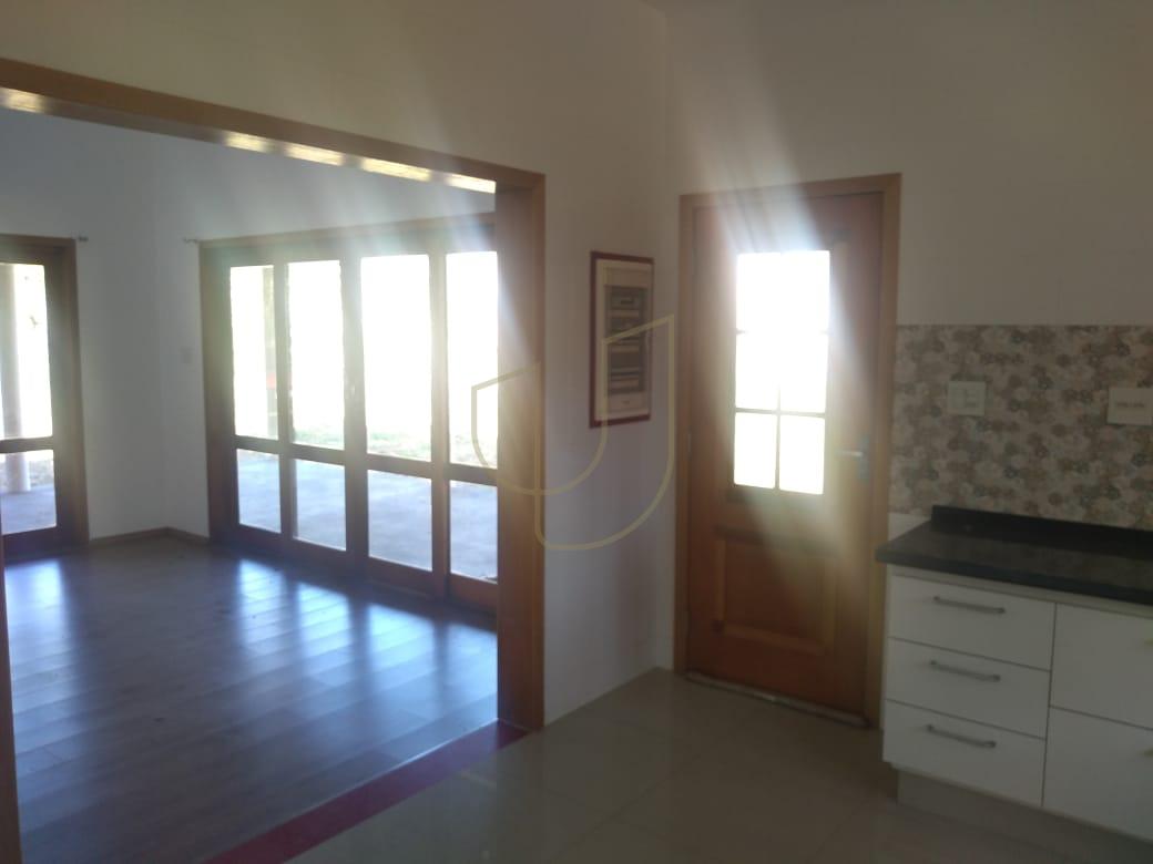 Ch&aacute;cara com 9.000m&sup2; no Recanto dos Pinherais - S&atilde;o Jos&eacute; dos Campos/SP  São José dos Campos - 