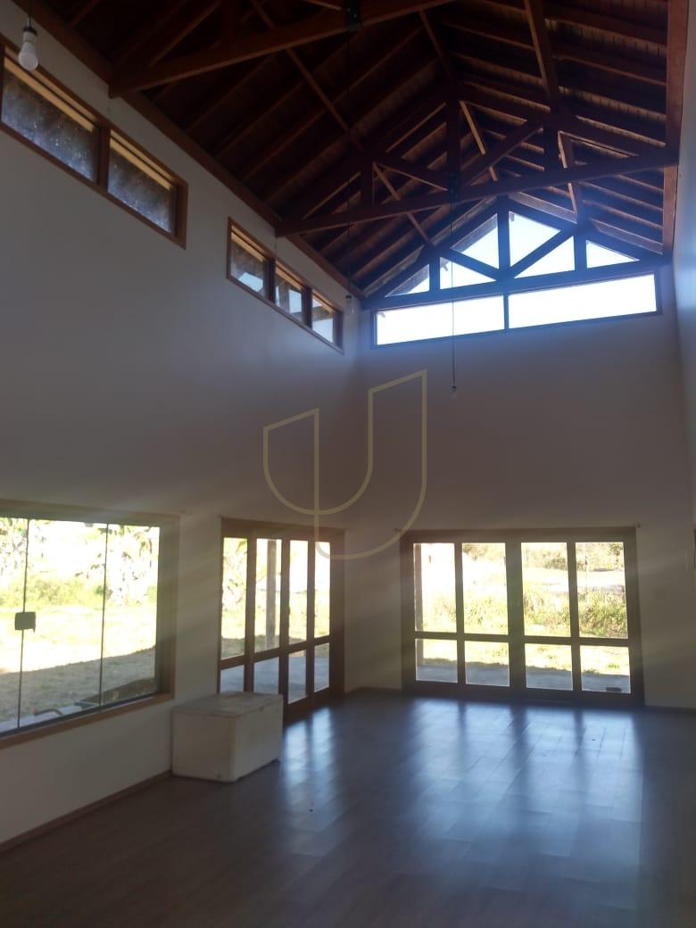 Ch&aacute;cara com 9.000m&sup2; no Recanto dos Pinherais - S&atilde;o Jos&eacute; dos Campos/SP  São José dos Campos - 