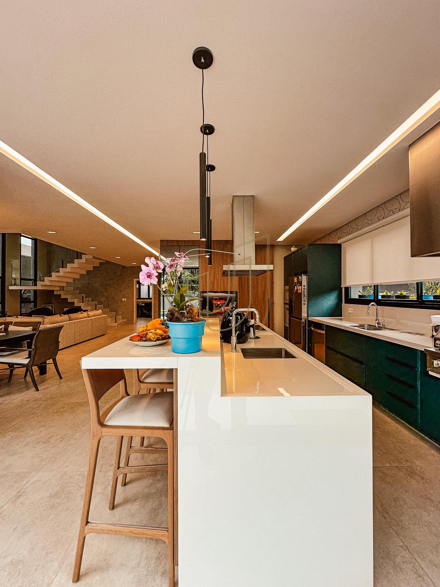 Sobrado sofisticado e moderno com 4 su&iacute;tes no Jardim do Golfe I - S&atilde;o Jos&eacute; dos Campos/SP  São José dos Campos - 