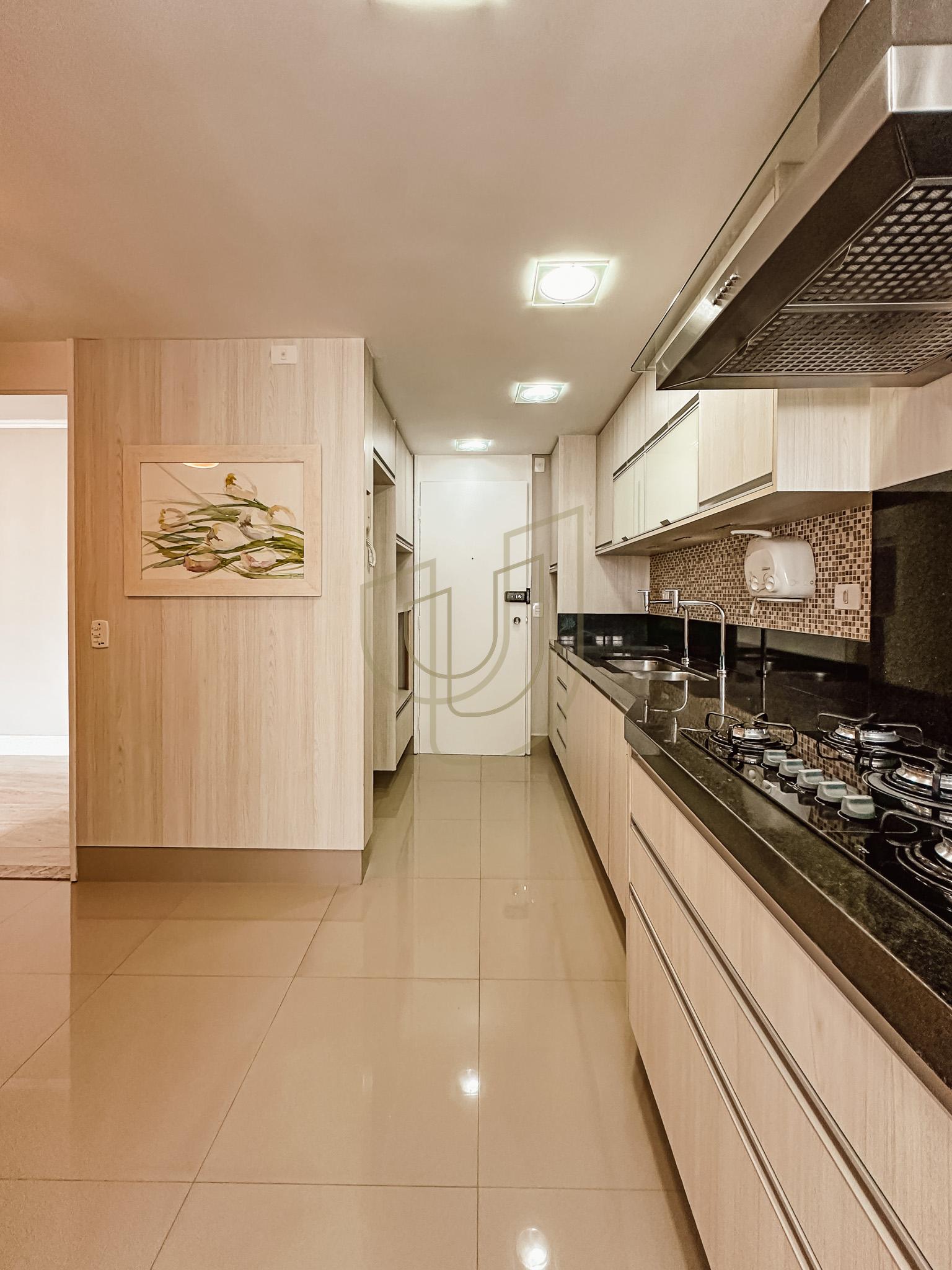 Apartamento com 3 Dormit&oacute;rios e 118m&sup2; na Vila Adyana - S&atilde;o Jos&eacute; dos Campos/SP  São José dos Campos - 