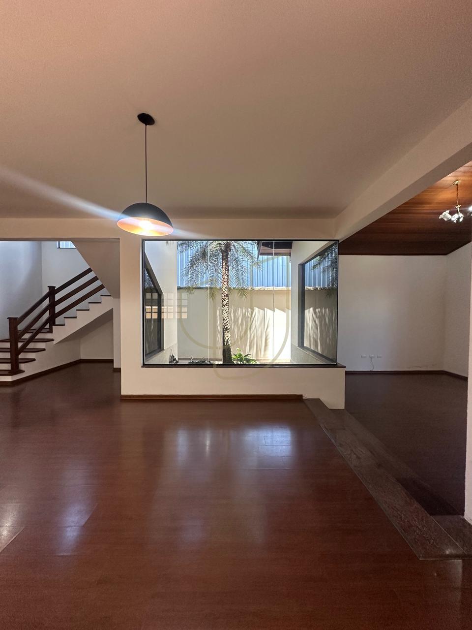 Sobrado com 3 Dormit&oacute;rios no Eldorado - Urabanova - S&atilde;o Jos&eacute; dos Campos/SP  São José dos Campos - 