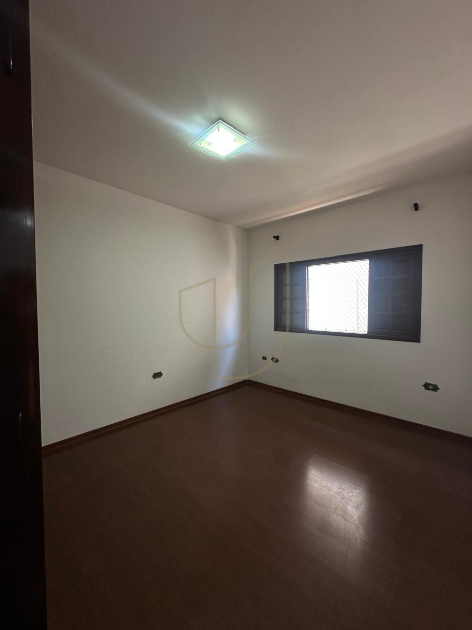 Sobrado com 3 Dormit&oacute;rios no Eldorado - Urabanova - S&atilde;o Jos&eacute; dos Campos/SP  São José dos Campos - 