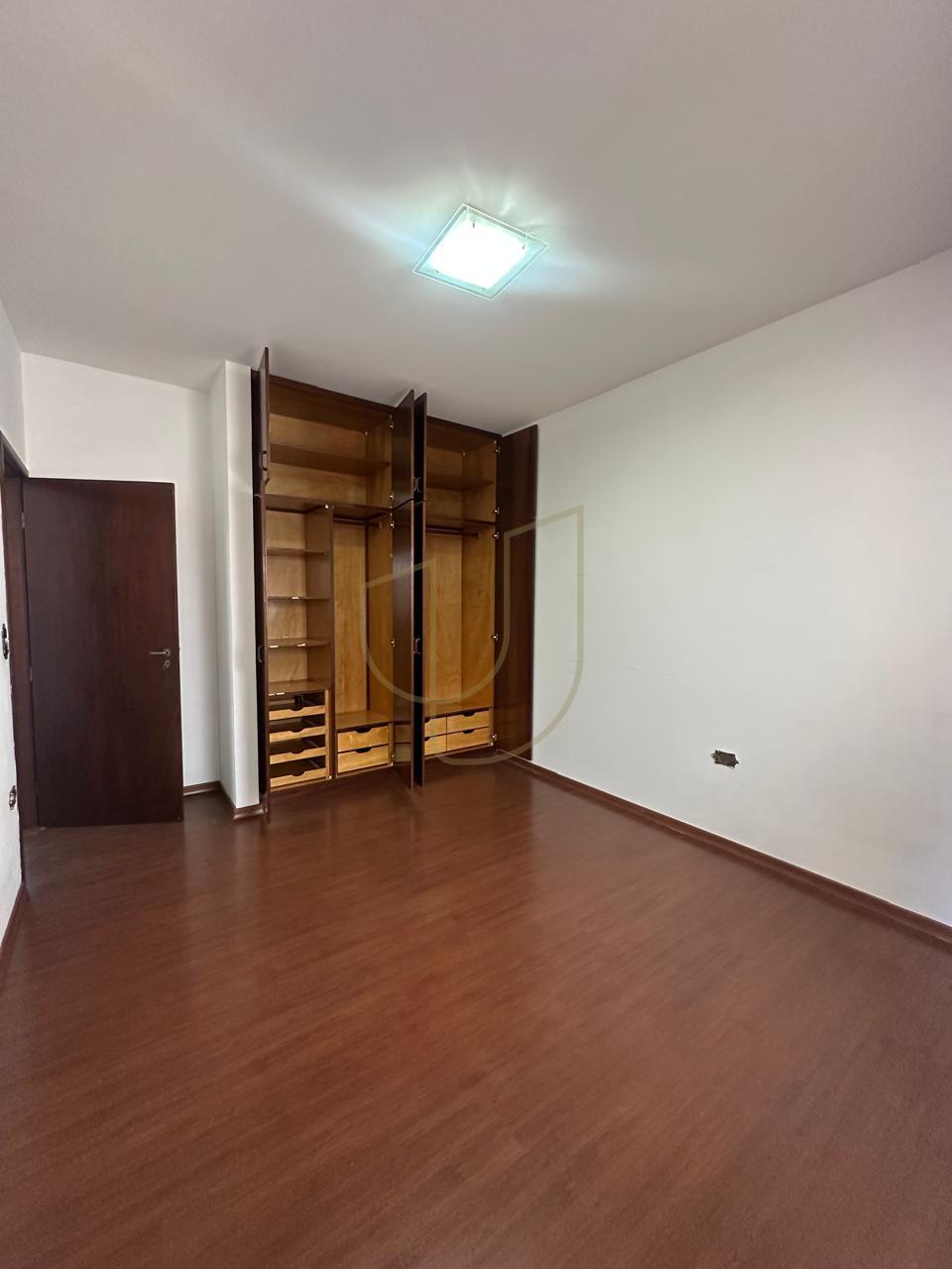 Sobrado com 3 Dormit&oacute;rios no Eldorado - Urabanova - S&atilde;o Jos&eacute; dos Campos/SP  São José dos Campos - 