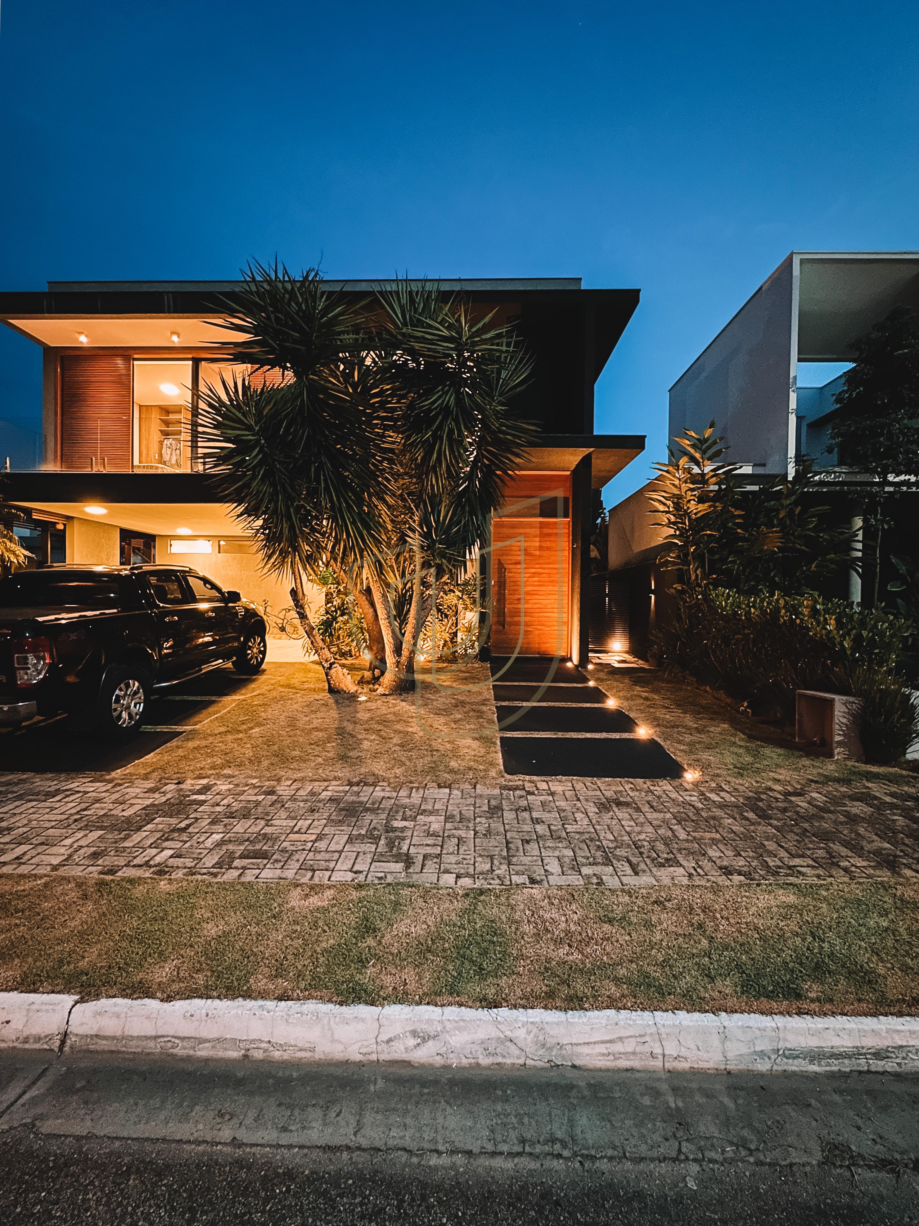 Sobrado sofisticado com 4 Dormit&oacute;rios no Jardim do Golfe - S&atilde;o Jos&eacute; dos Campos/SP  São José dos Campos - 