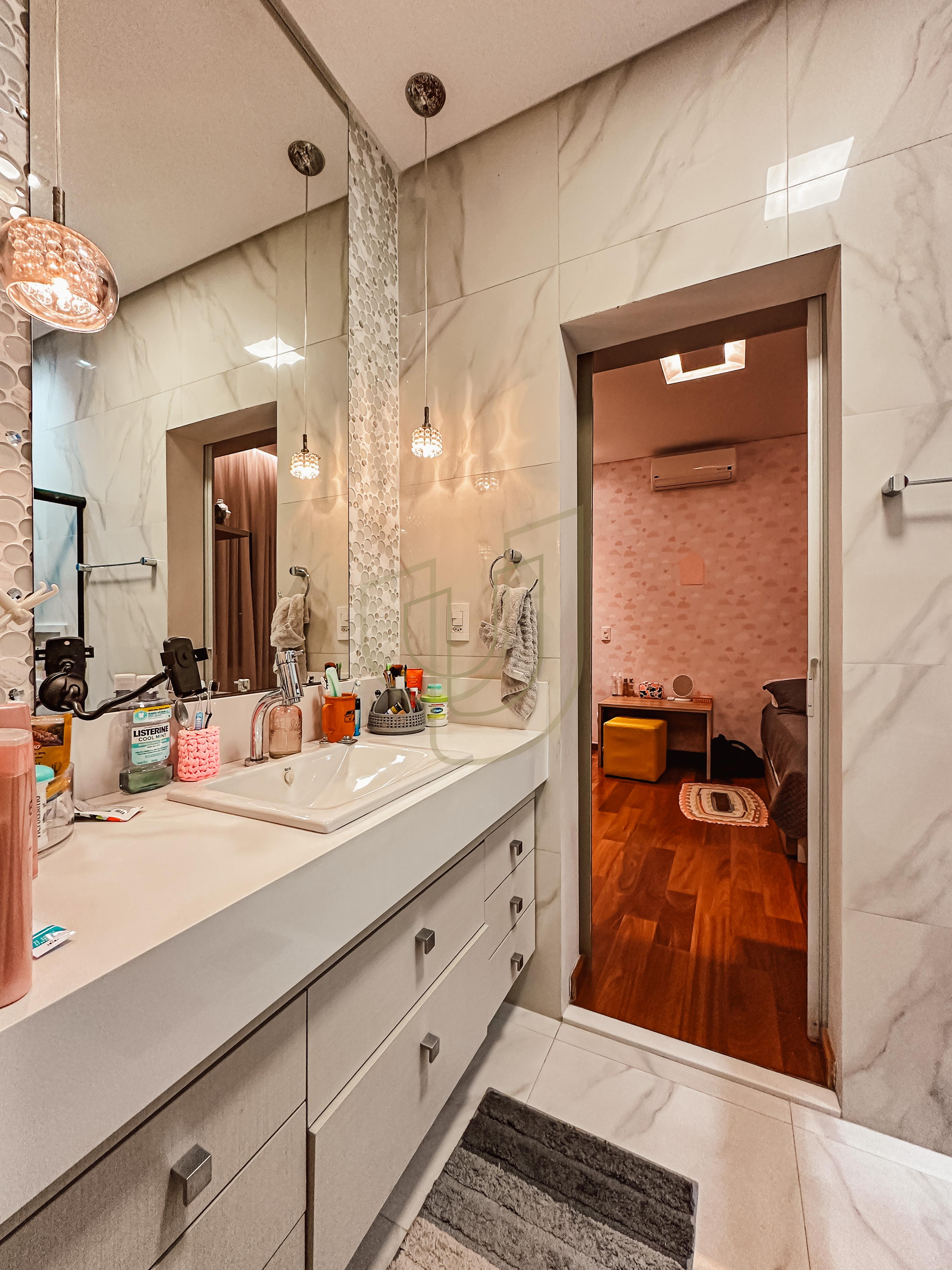 Sobrado sofisticado com 4 Dormit&oacute;rios no Jardim do Golfe - S&atilde;o Jos&eacute; dos Campos/SP  São José dos Campos - 