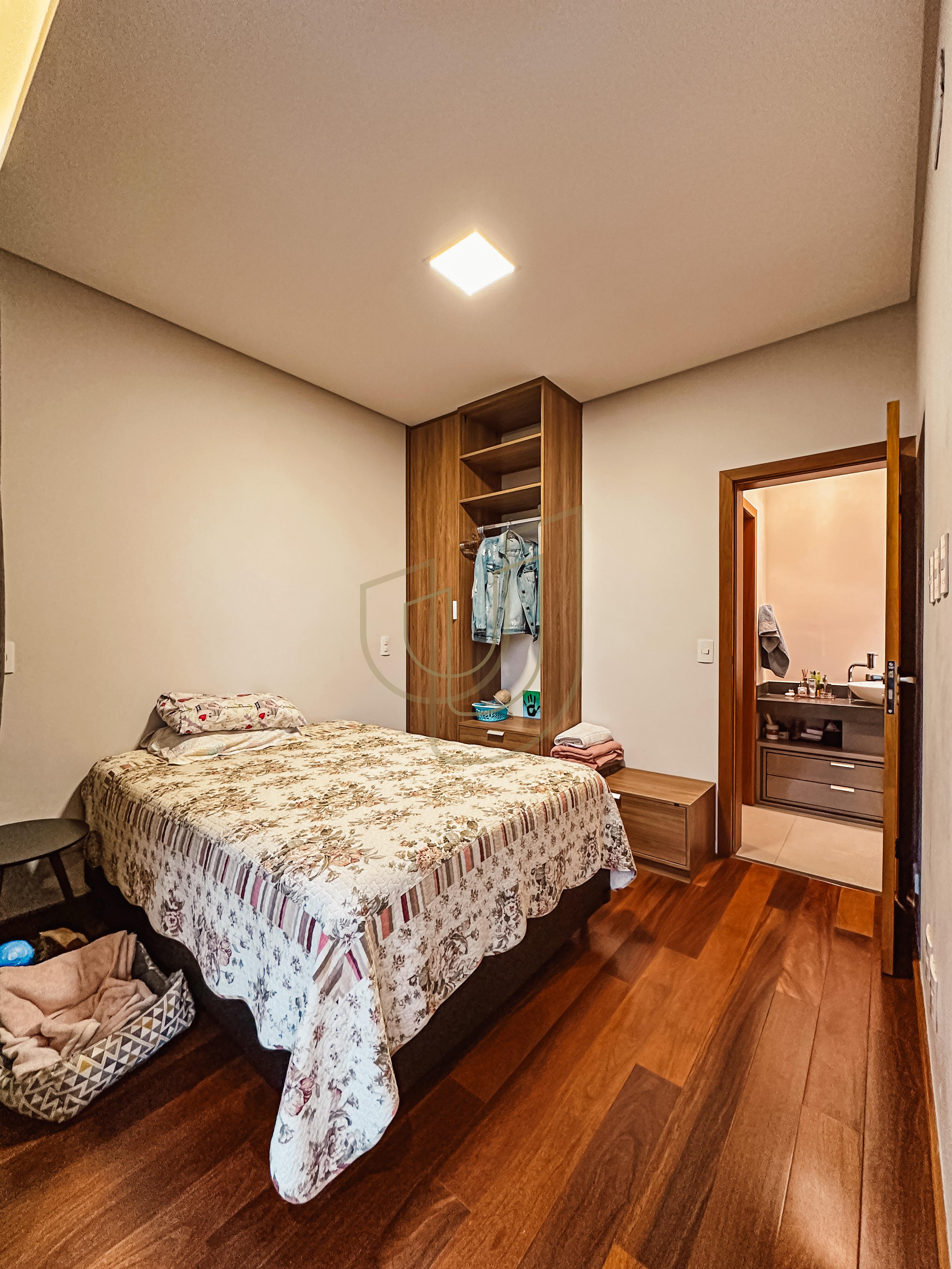 Sobrado sofisticado com 4 Dormit&oacute;rios no Jardim do Golfe - S&atilde;o Jos&eacute; dos Campos/SP  São José dos Campos - 