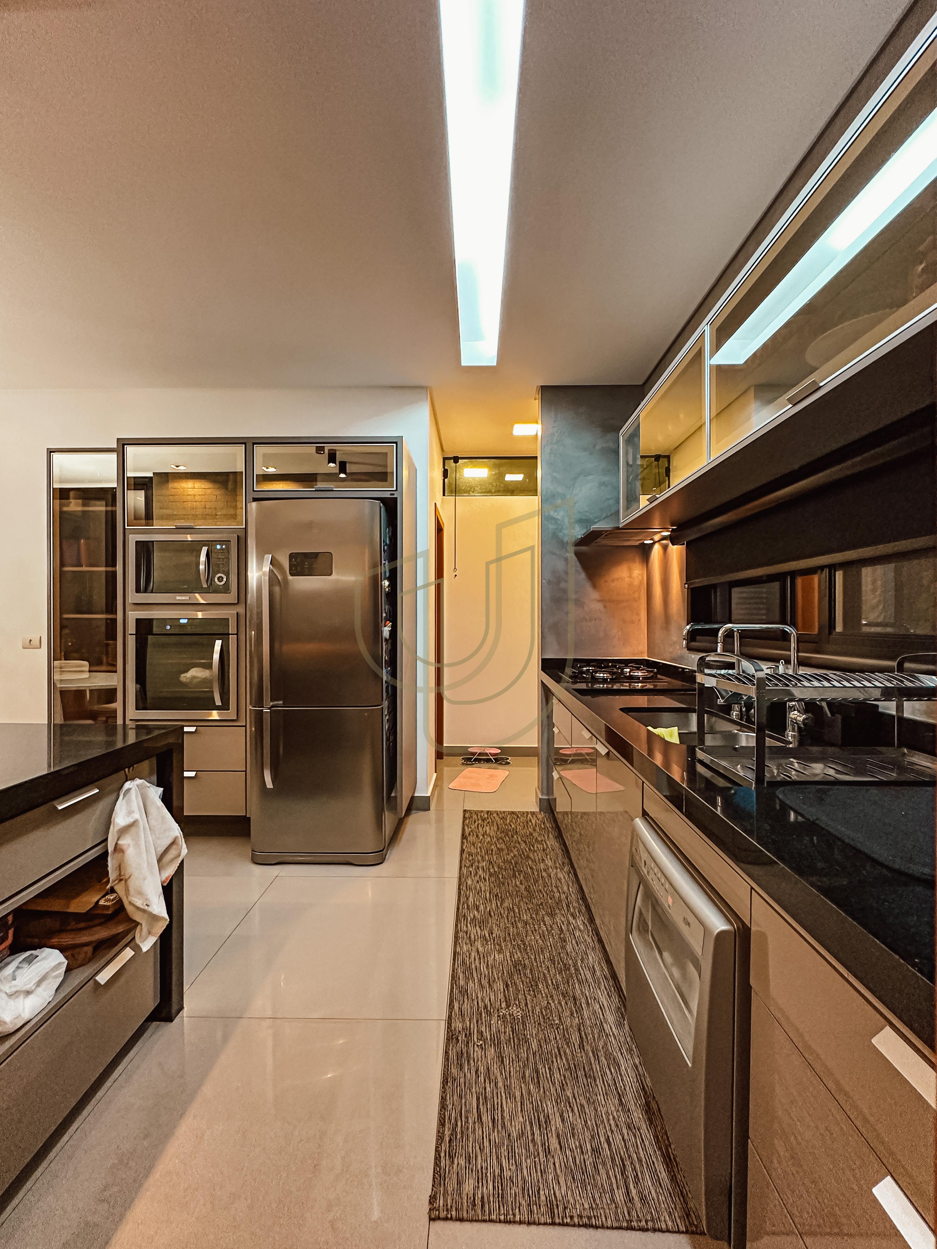 Sobrado sofisticado com 4 Dormit&oacute;rios no Jardim do Golfe - S&atilde;o Jos&eacute; dos Campos/SP  São José dos Campos - 