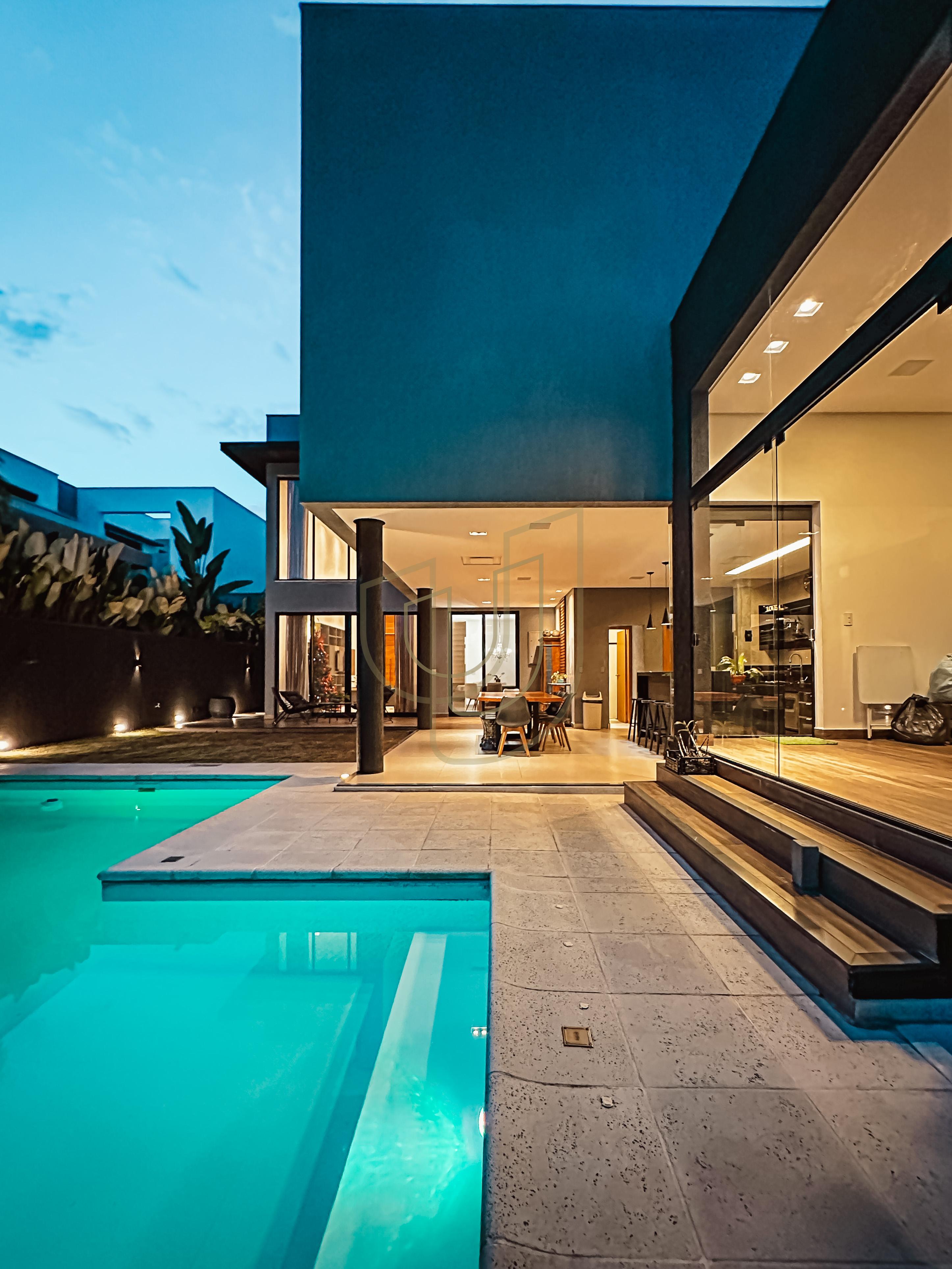 Sobrado sofisticado com 4 Dormit&oacute;rios no Jardim do Golfe - S&atilde;o Jos&eacute; dos Campos/SP  São José dos Campos - 