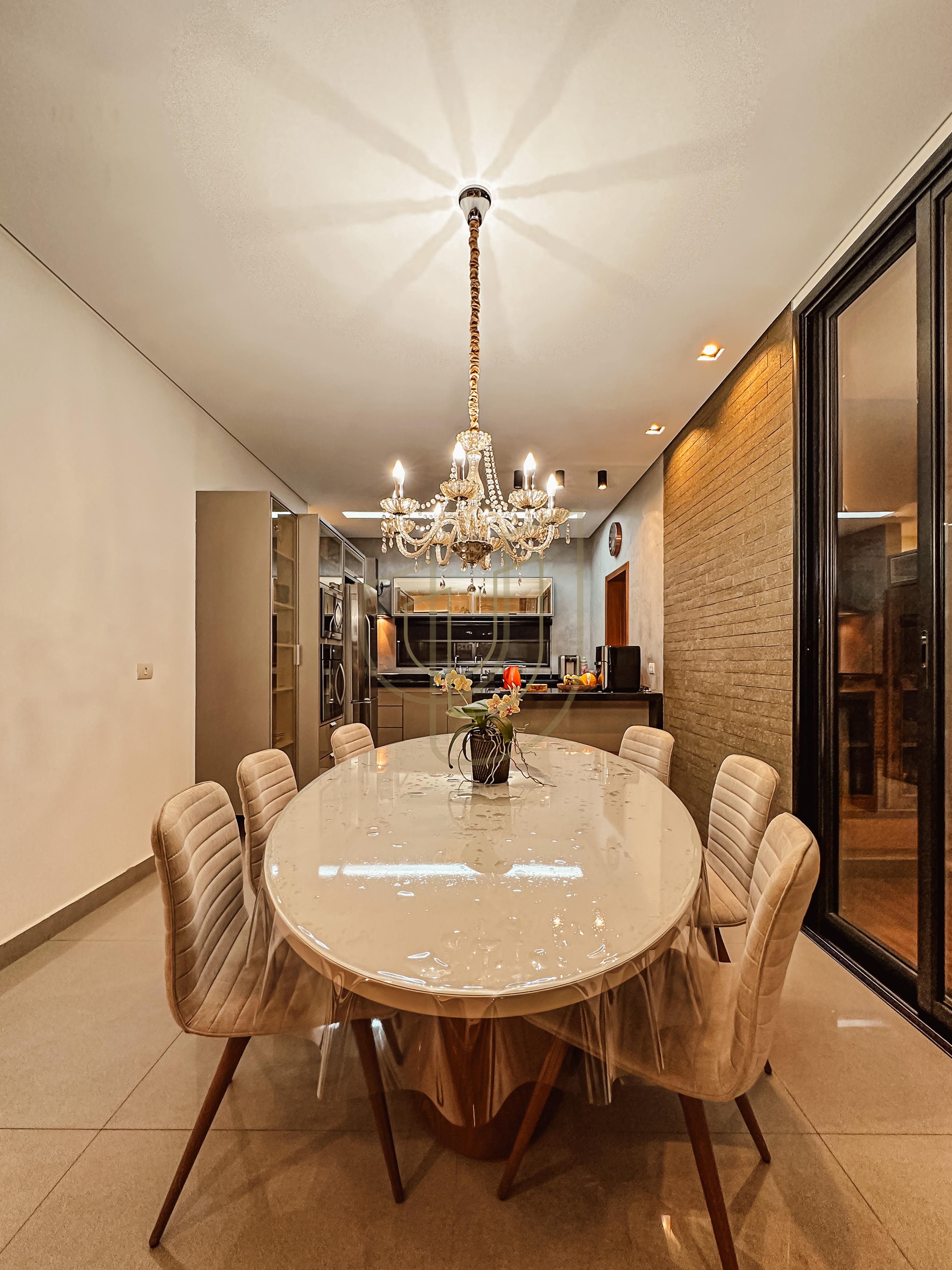 Sobrado sofisticado com 4 Dormit&oacute;rios no Jardim do Golfe - S&atilde;o Jos&eacute; dos Campos/SP  São José dos Campos - 