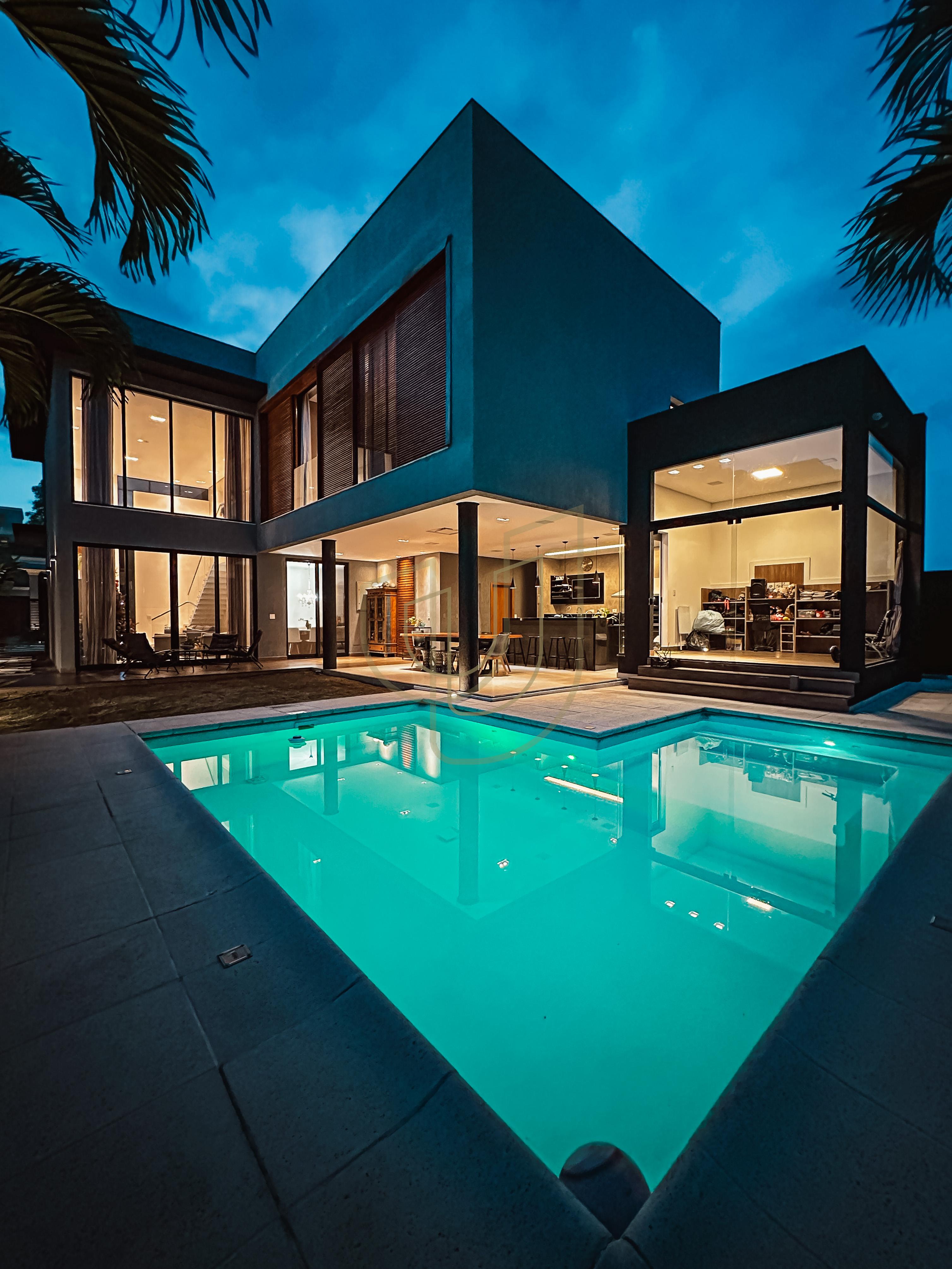 Sobrado sofisticado com 4 Dormit&oacute;rios no Jardim do Golfe - S&atilde;o Jos&eacute; dos Campos/SP  São José dos Campos - 