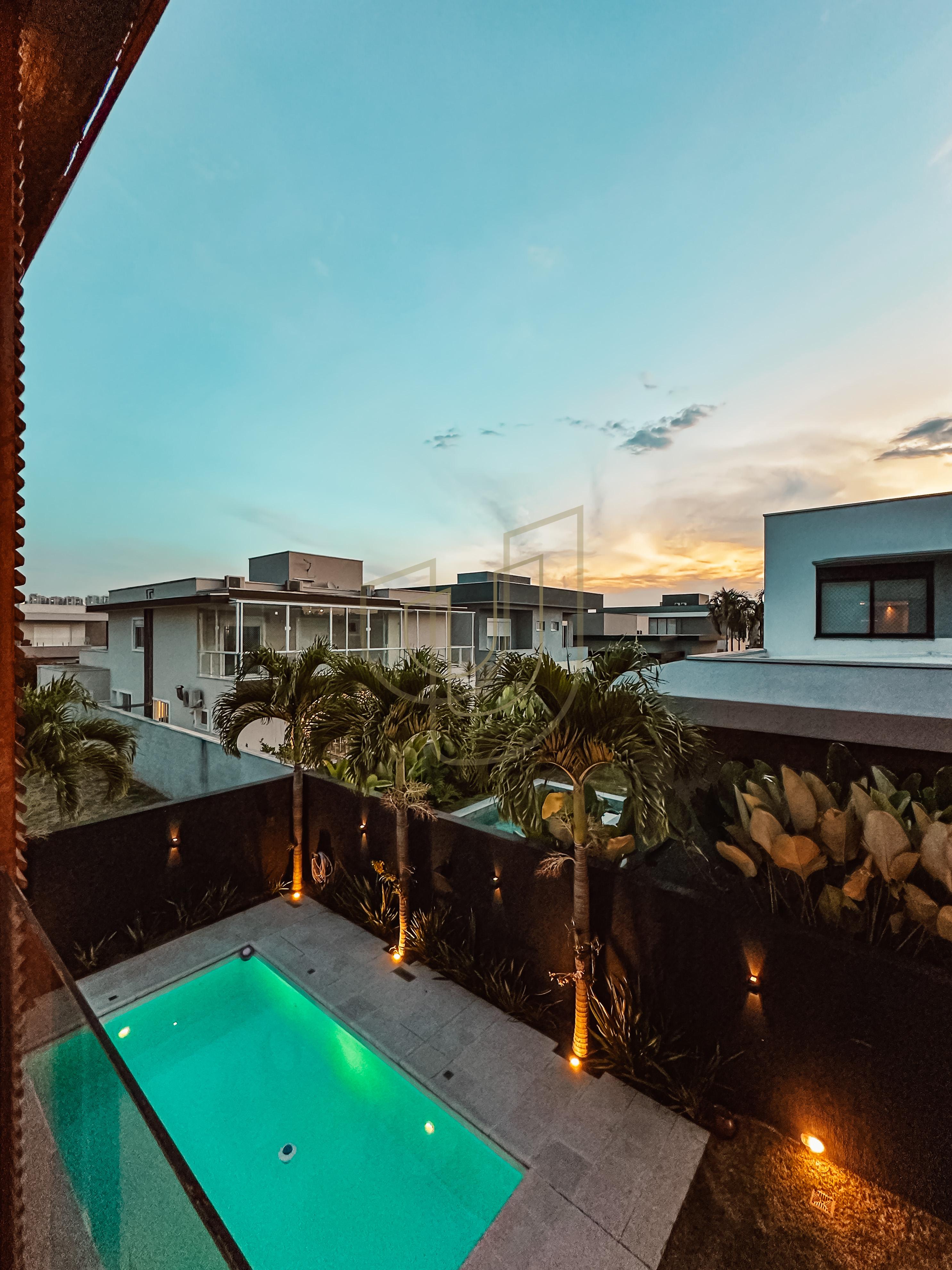 Sobrado sofisticado com 4 Dormit&oacute;rios no Jardim do Golfe - S&atilde;o Jos&eacute; dos Campos/SP  São José dos Campos - 