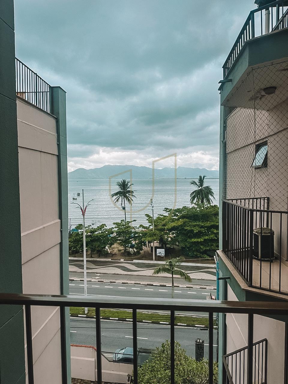 Cobertura duplex dispon&iacute;vel para venda no Centro de Caraguatatuba/SP  Caraguatatuba - 