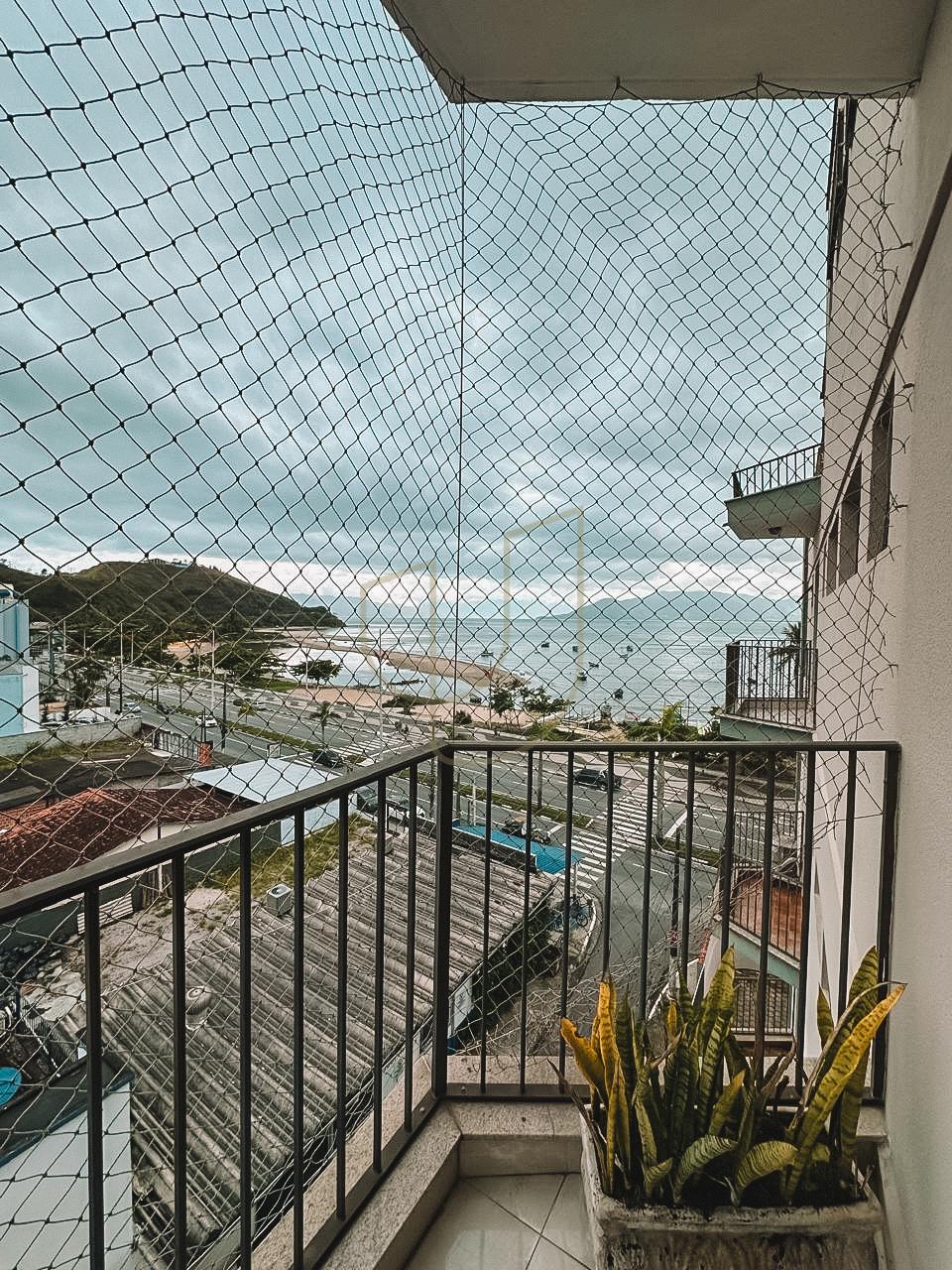 Cobertura duplex dispon&iacute;vel para venda no Centro de Caraguatatuba/SP  Caraguatatuba - 