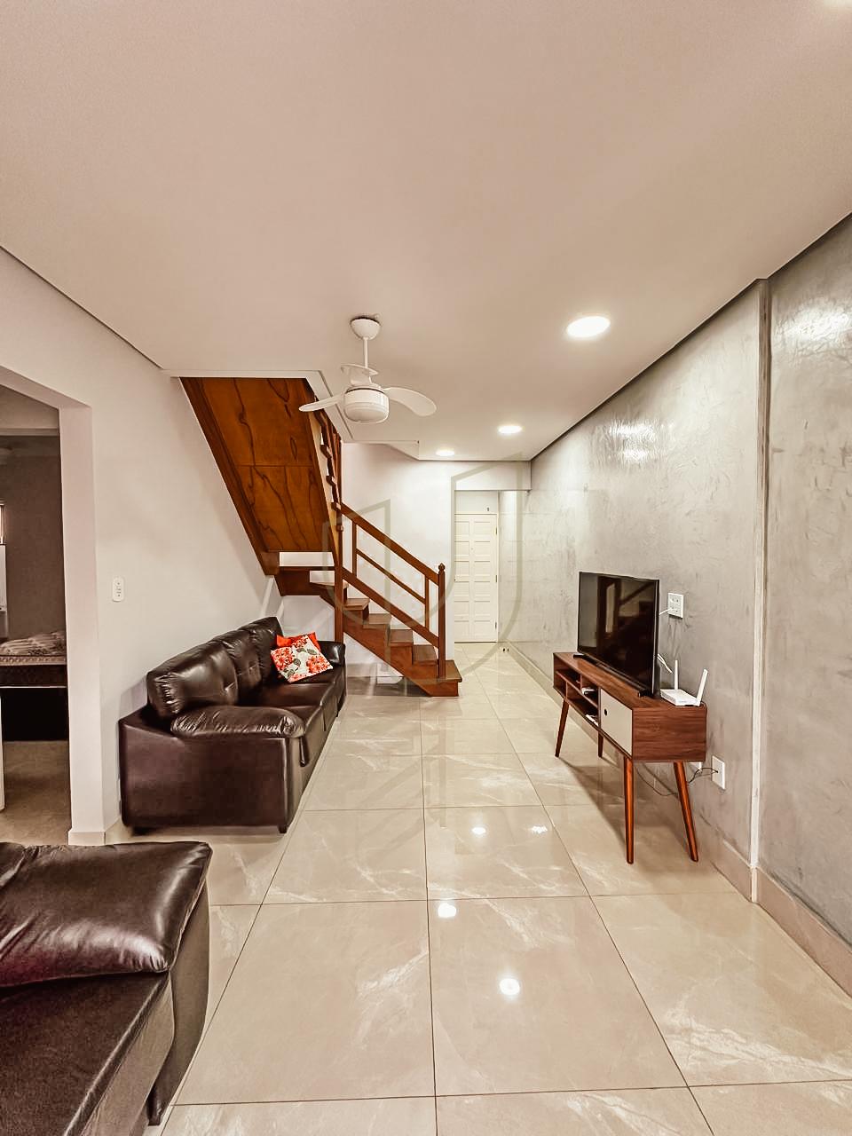 Cobertura duplex dispon&iacute;vel para venda no Centro de Caraguatatuba/SP  Caraguatatuba - 