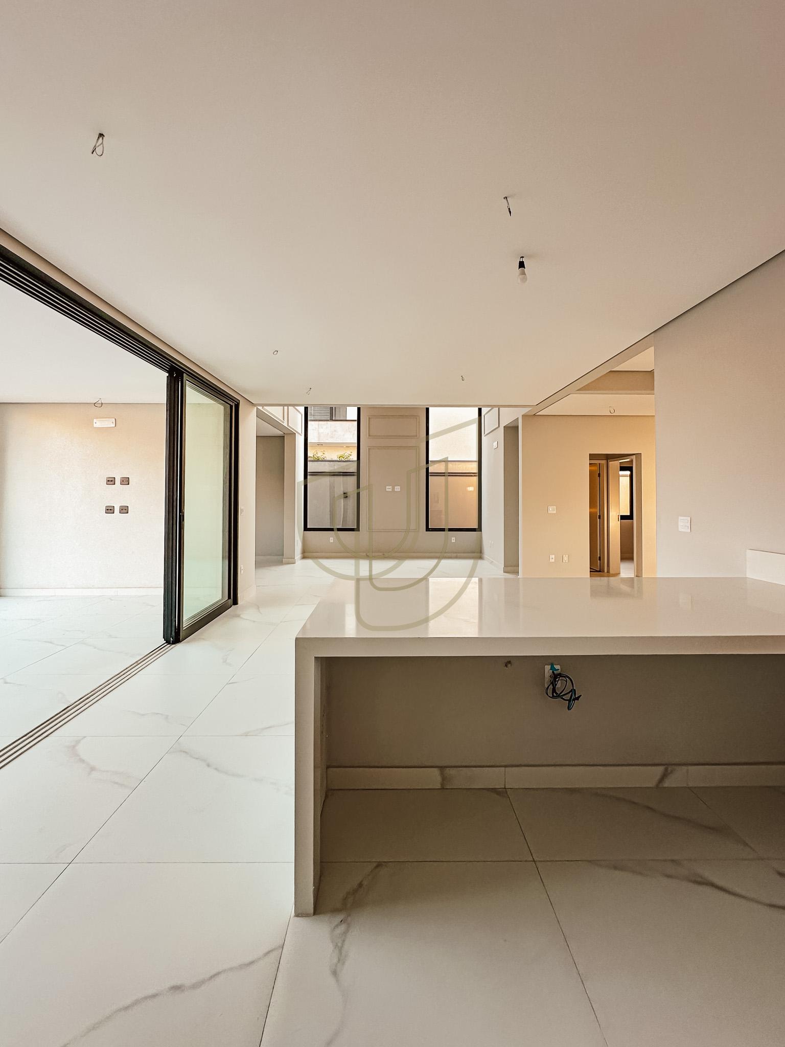 Sobrado sofisticado e moderno com 4 su&iacute;tes no Urbanova - S&atilde;o Jos&eacute; dos Campos/SP  São José dos Campos - 