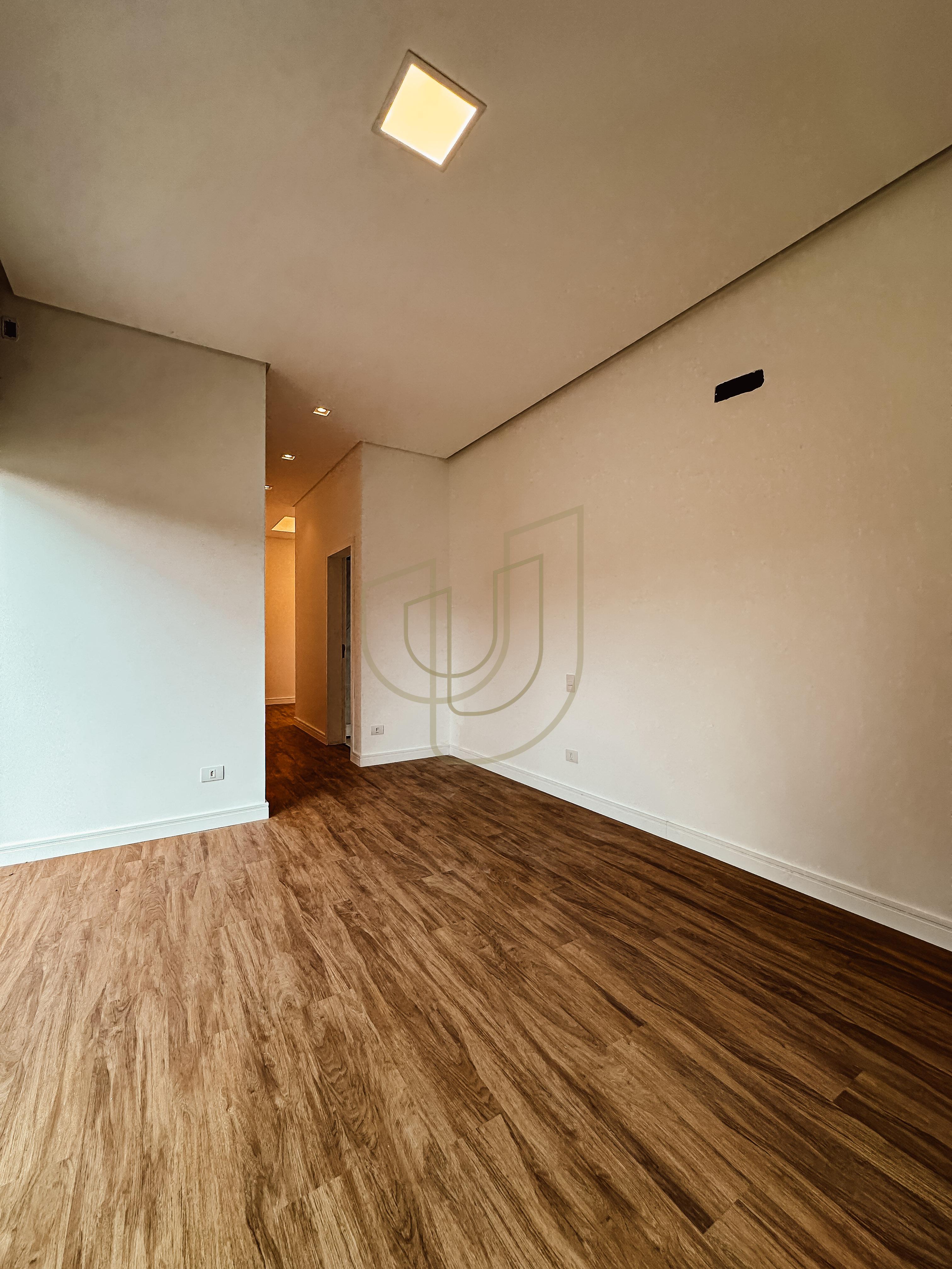 Casa T&eacute;rrea com 4 Su&iacute;tes no Jardim do Golfe I - S&atilde;o Jos&eacute; dos Campos/SP  São José dos Campos - 