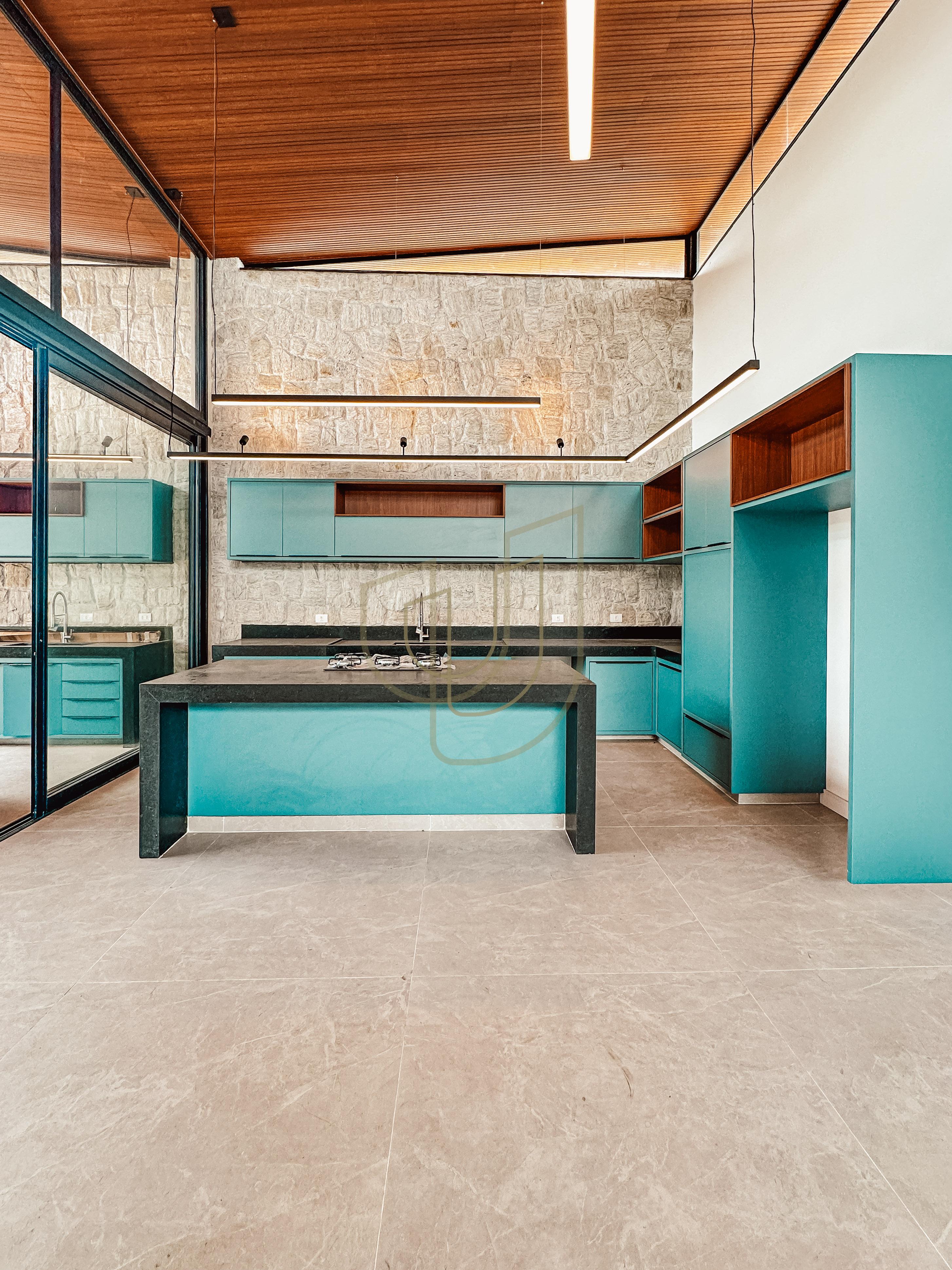 Casa T&eacute;rrea com 4 Su&iacute;tes no Jardim do Golfe I - S&atilde;o Jos&eacute; dos Campos/SP  São José dos Campos - 