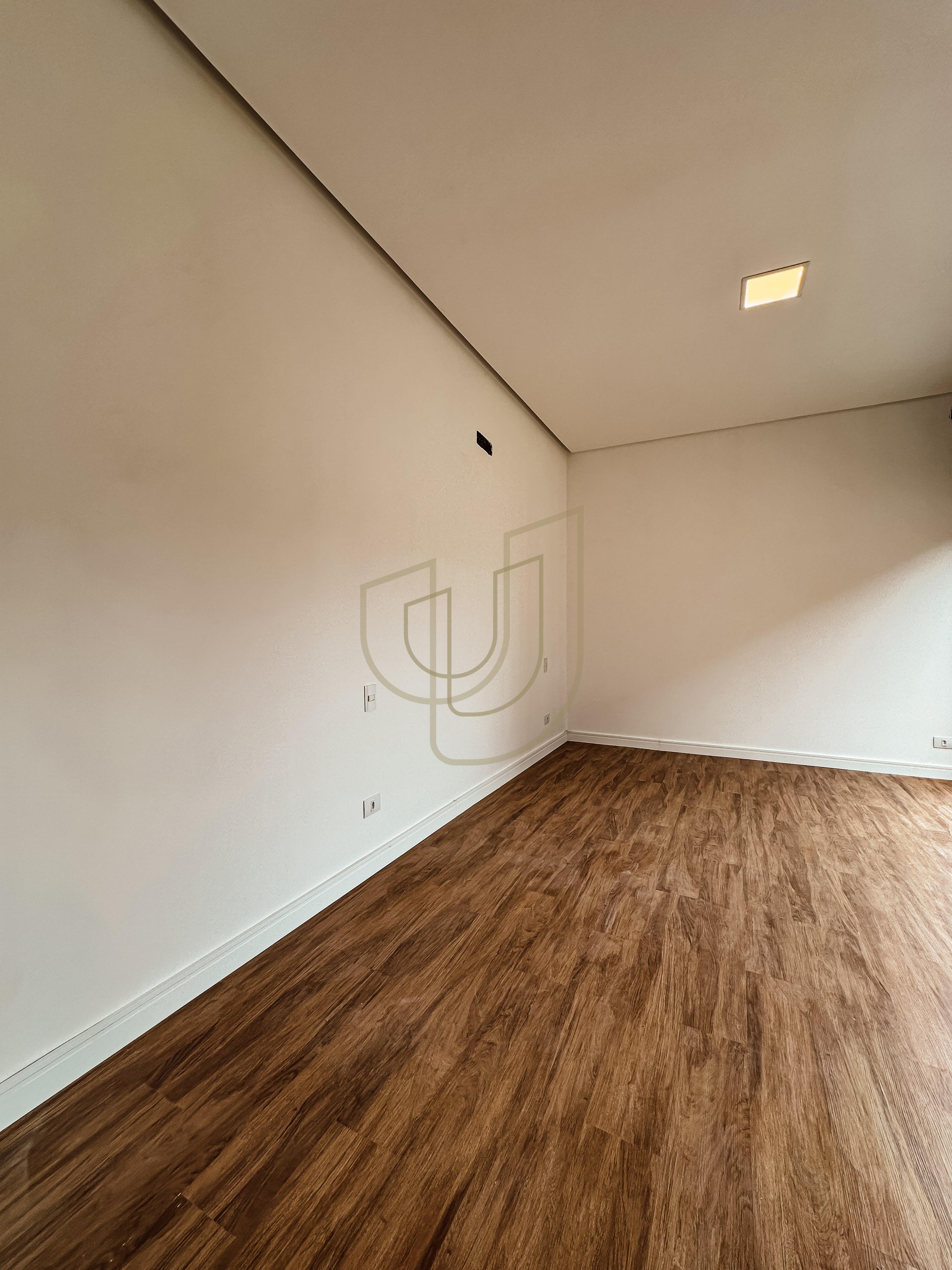 Casa T&eacute;rrea com 4 Su&iacute;tes no Jardim do Golfe I - S&atilde;o Jos&eacute; dos Campos/SP  São José dos Campos - 