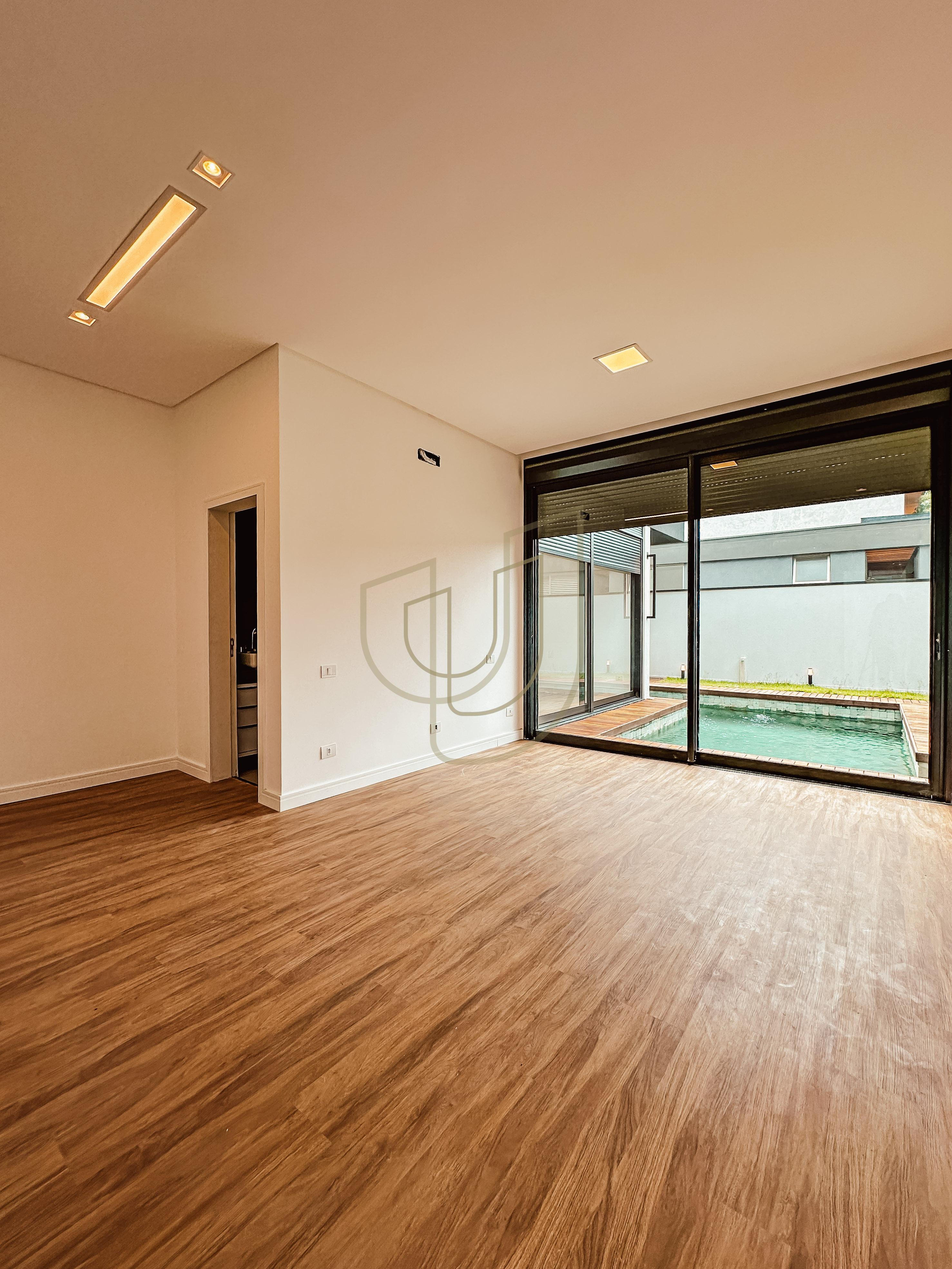 Casa T&eacute;rrea com 4 Su&iacute;tes no Jardim do Golfe I - S&atilde;o Jos&eacute; dos Campos/SP  São José dos Campos - 