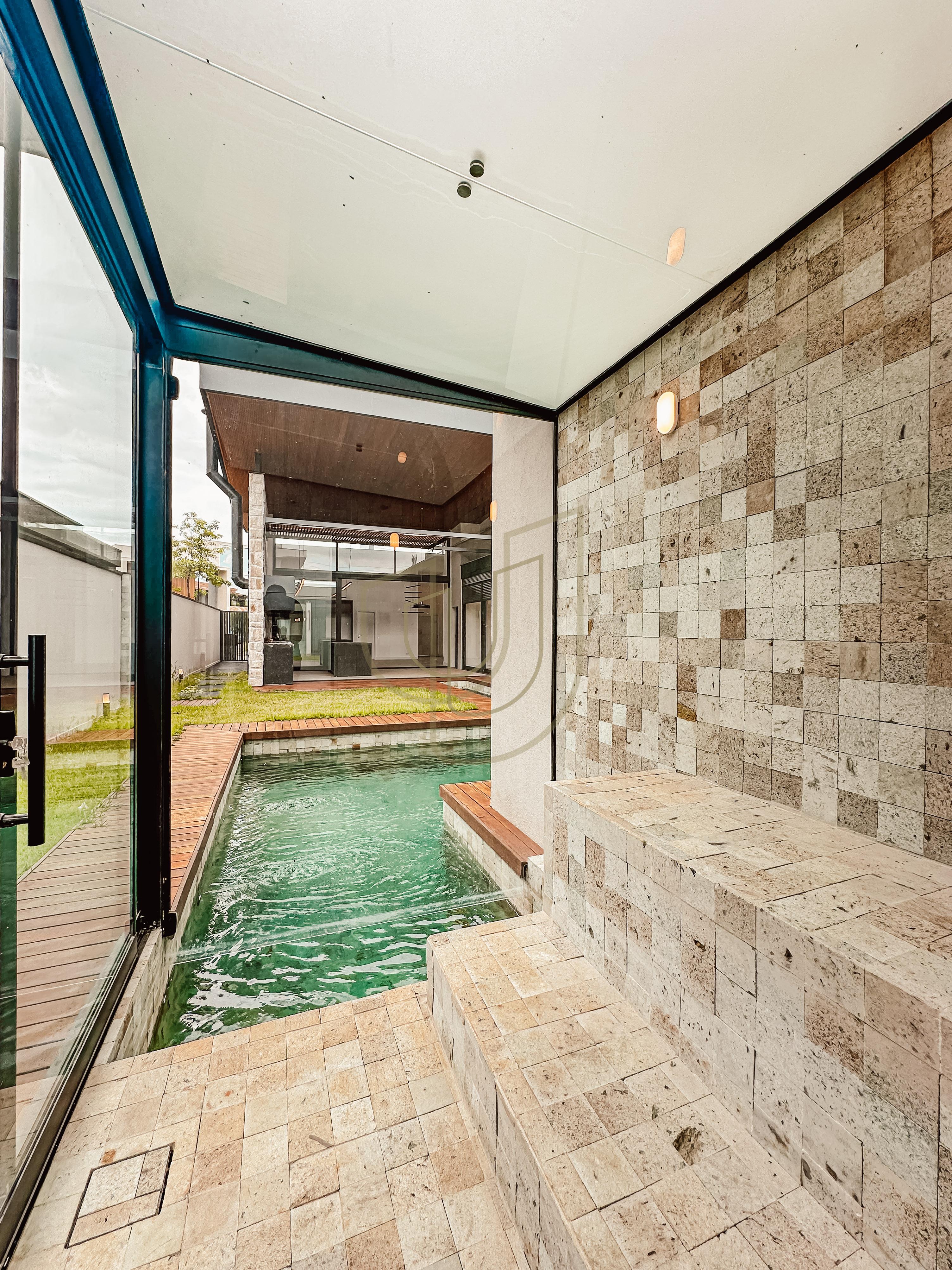 Casa T&eacute;rrea com 4 Su&iacute;tes no Jardim do Golfe I - S&atilde;o Jos&eacute; dos Campos/SP  São José dos Campos - 