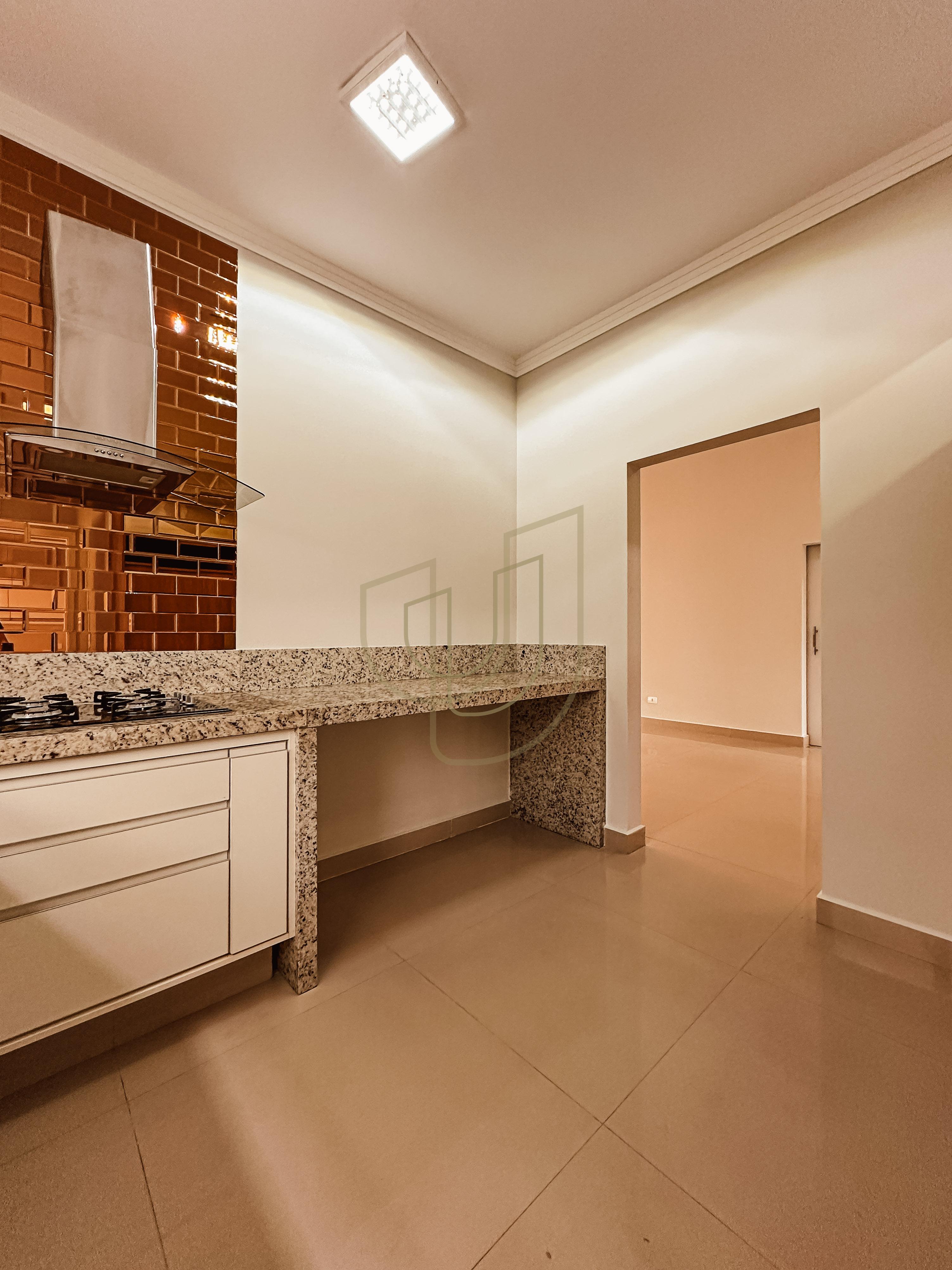 Casa T&eacute;rrea com 3 Su&iacute;tes no Jardim do Golfe III - S&atilde;o Jos&eacute; dos Campos/SP  São José dos Campos - 