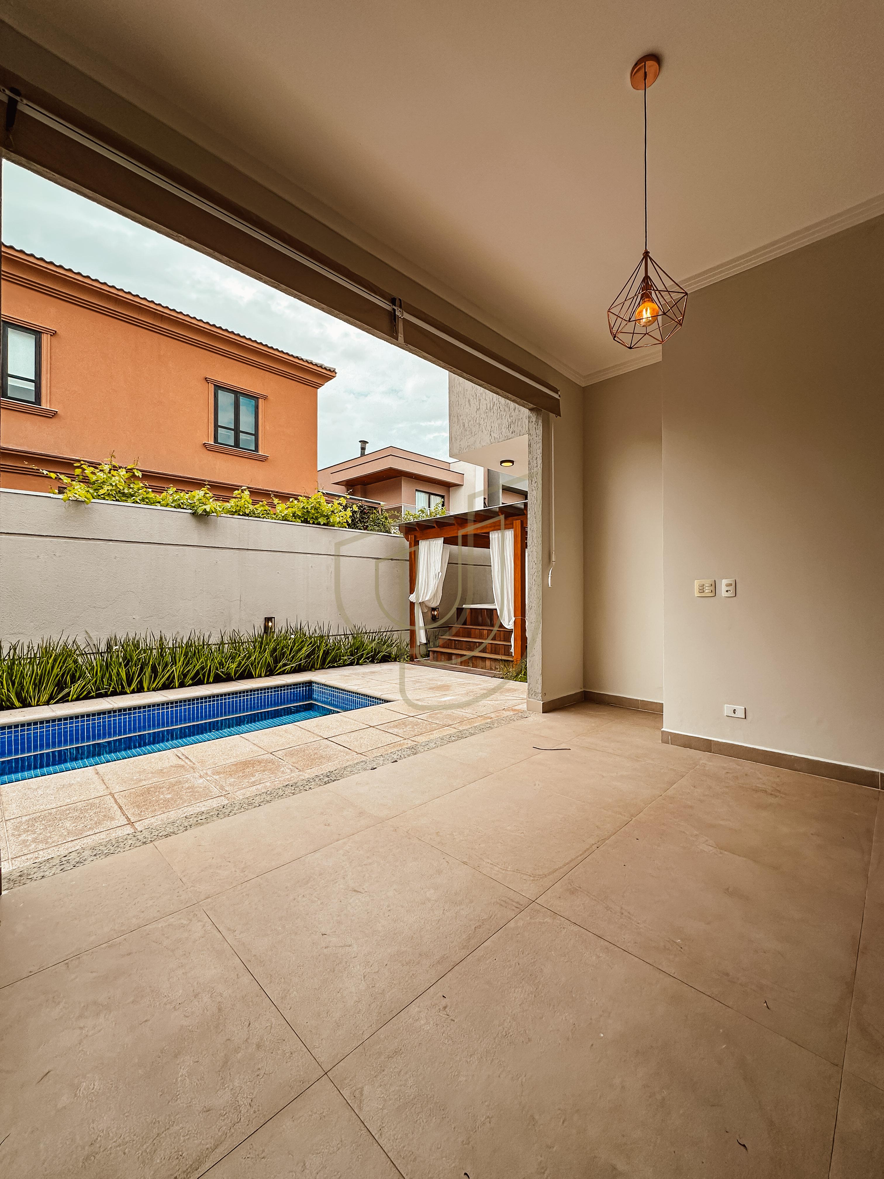 Casa T&eacute;rrea com 3 Su&iacute;tes no Jardim do Golfe III - S&atilde;o Jos&eacute; dos Campos/SP  São José dos Campos - 