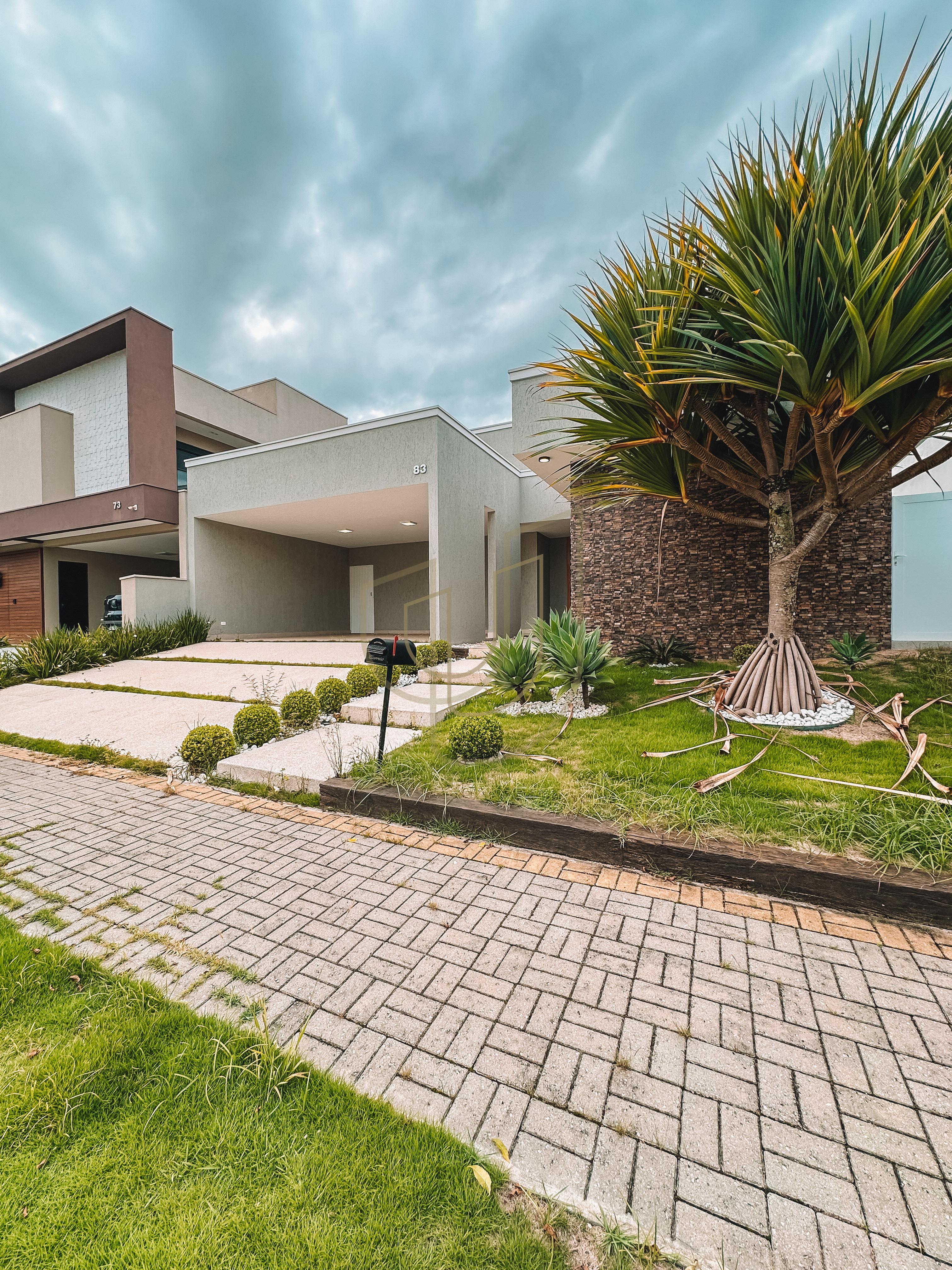 Casa T&eacute;rrea com 3 Su&iacute;tes no Jardim do Golfe III - S&atilde;o Jos&eacute; dos Campos/SP  São José dos Campos - 