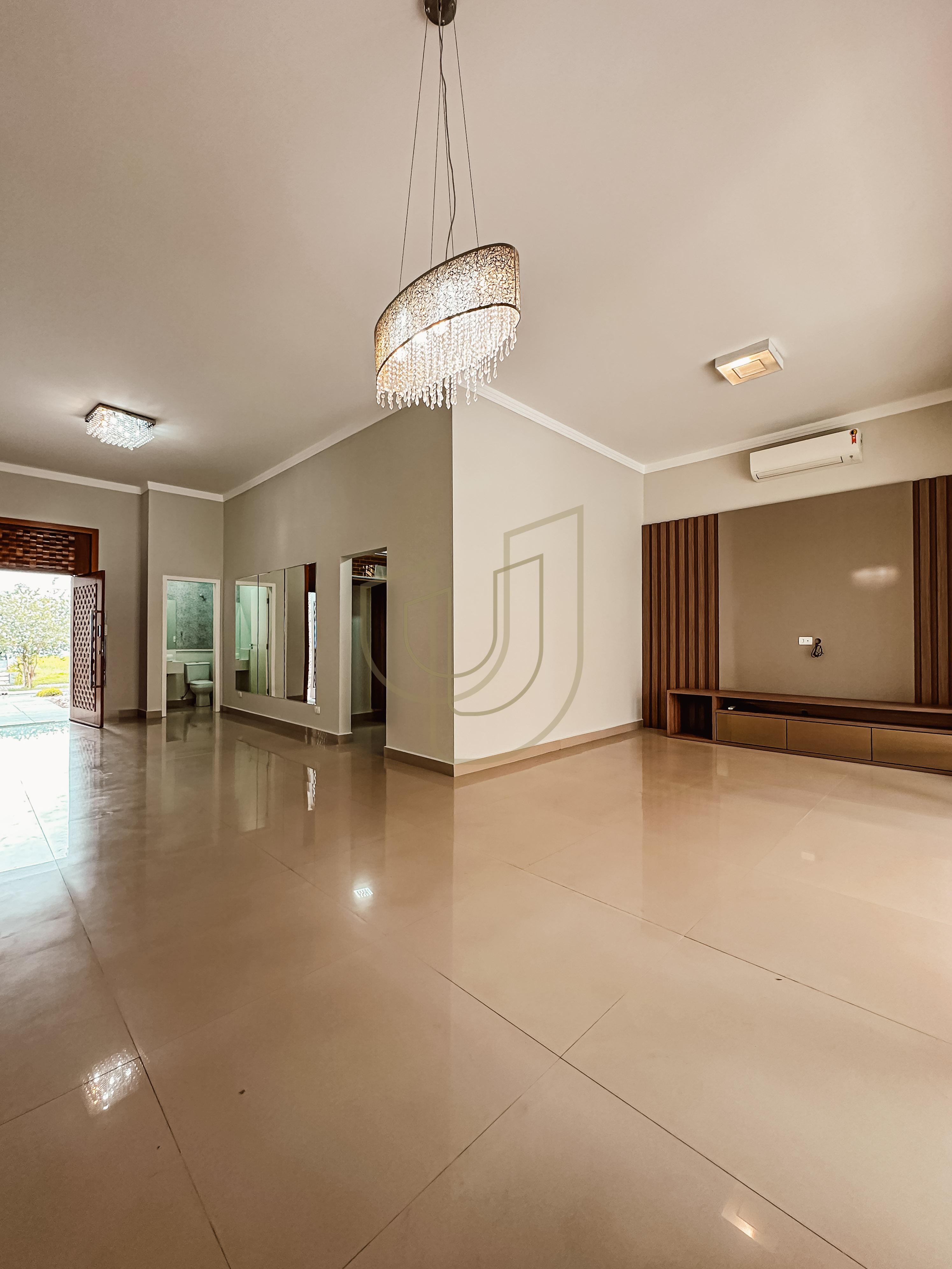 Casa T&eacute;rrea com 3 Su&iacute;tes no Jardim do Golfe III - S&atilde;o Jos&eacute; dos Campos/SP  São José dos Campos - 