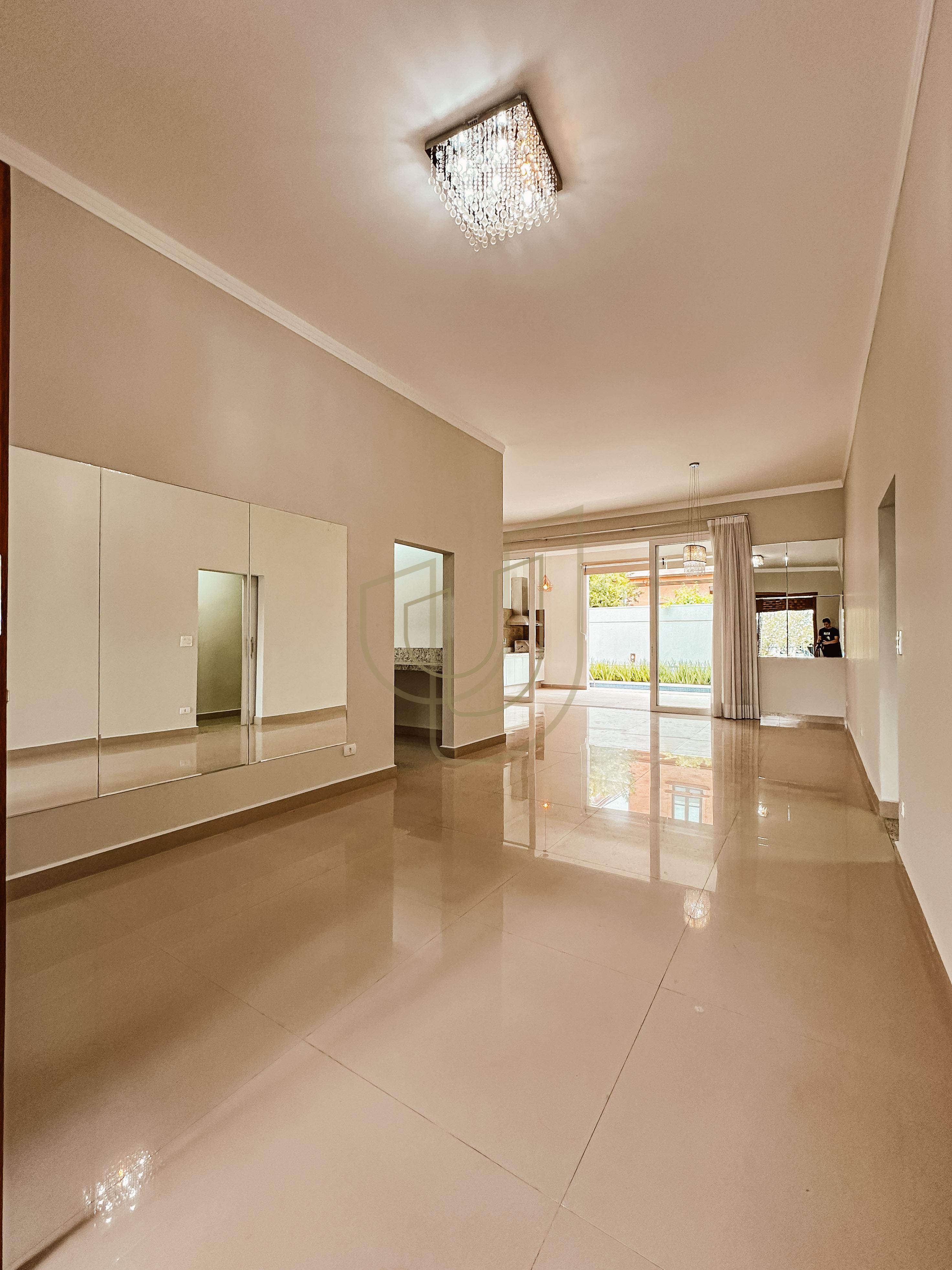 Casa T&eacute;rrea com 3 Su&iacute;tes no Jardim do Golfe III - S&atilde;o Jos&eacute; dos Campos/SP  São José dos Campos - 