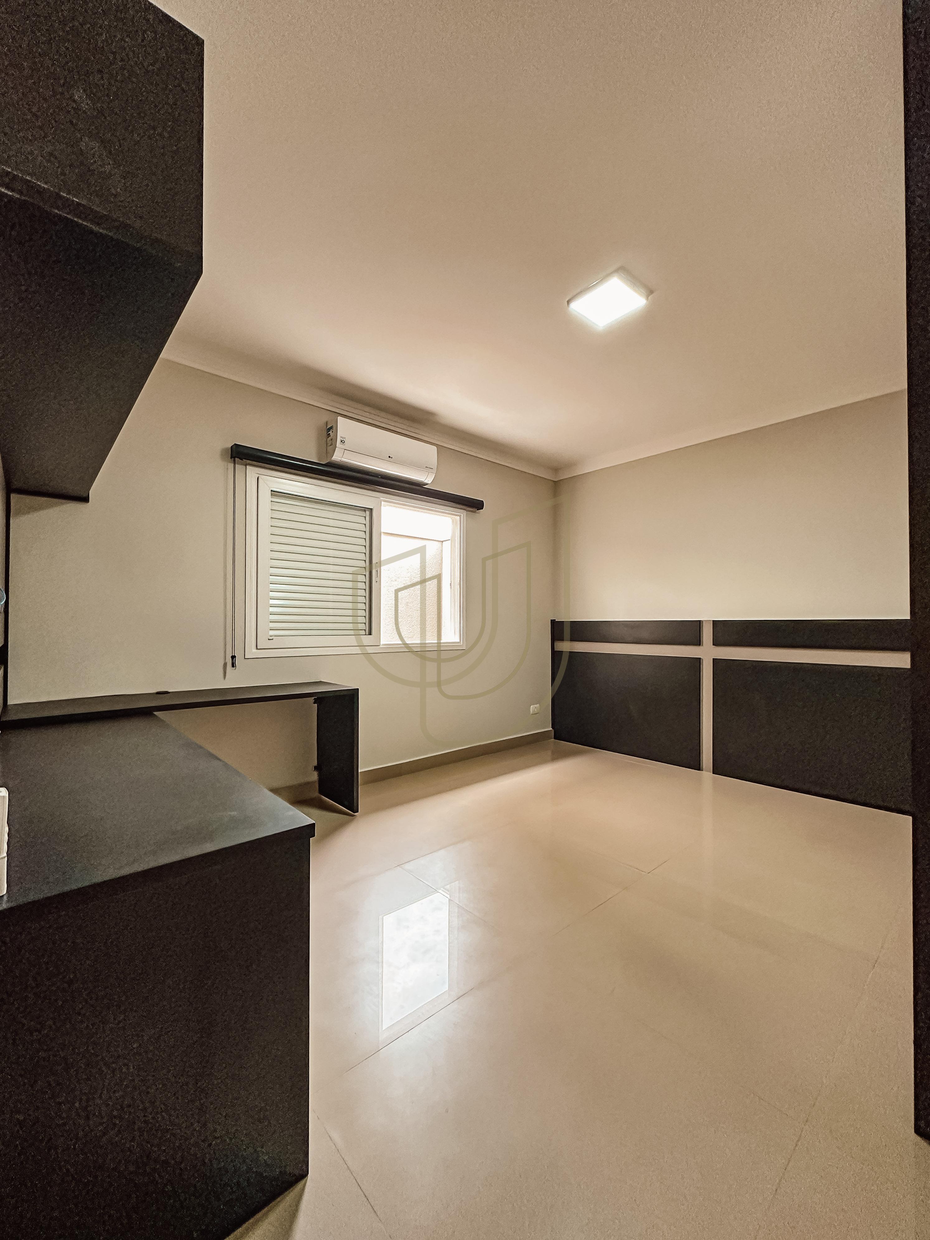 Casa T&eacute;rrea com 3 Su&iacute;tes no Jardim do Golfe III - S&atilde;o Jos&eacute; dos Campos/SP  São José dos Campos - 