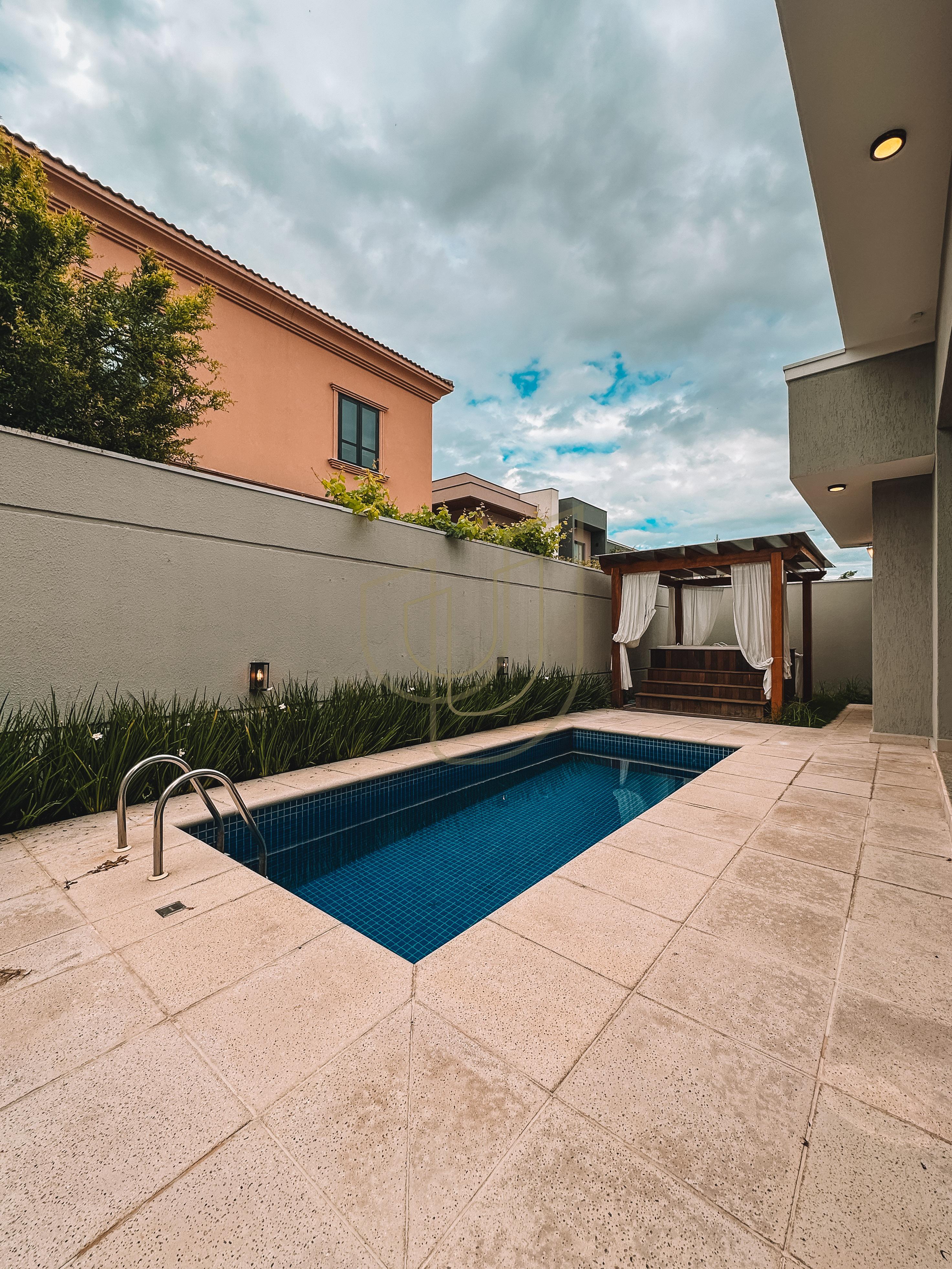 Casa T&eacute;rrea com 3 Su&iacute;tes no Jardim do Golfe III - S&atilde;o Jos&eacute; dos Campos/SP  São José dos Campos - 