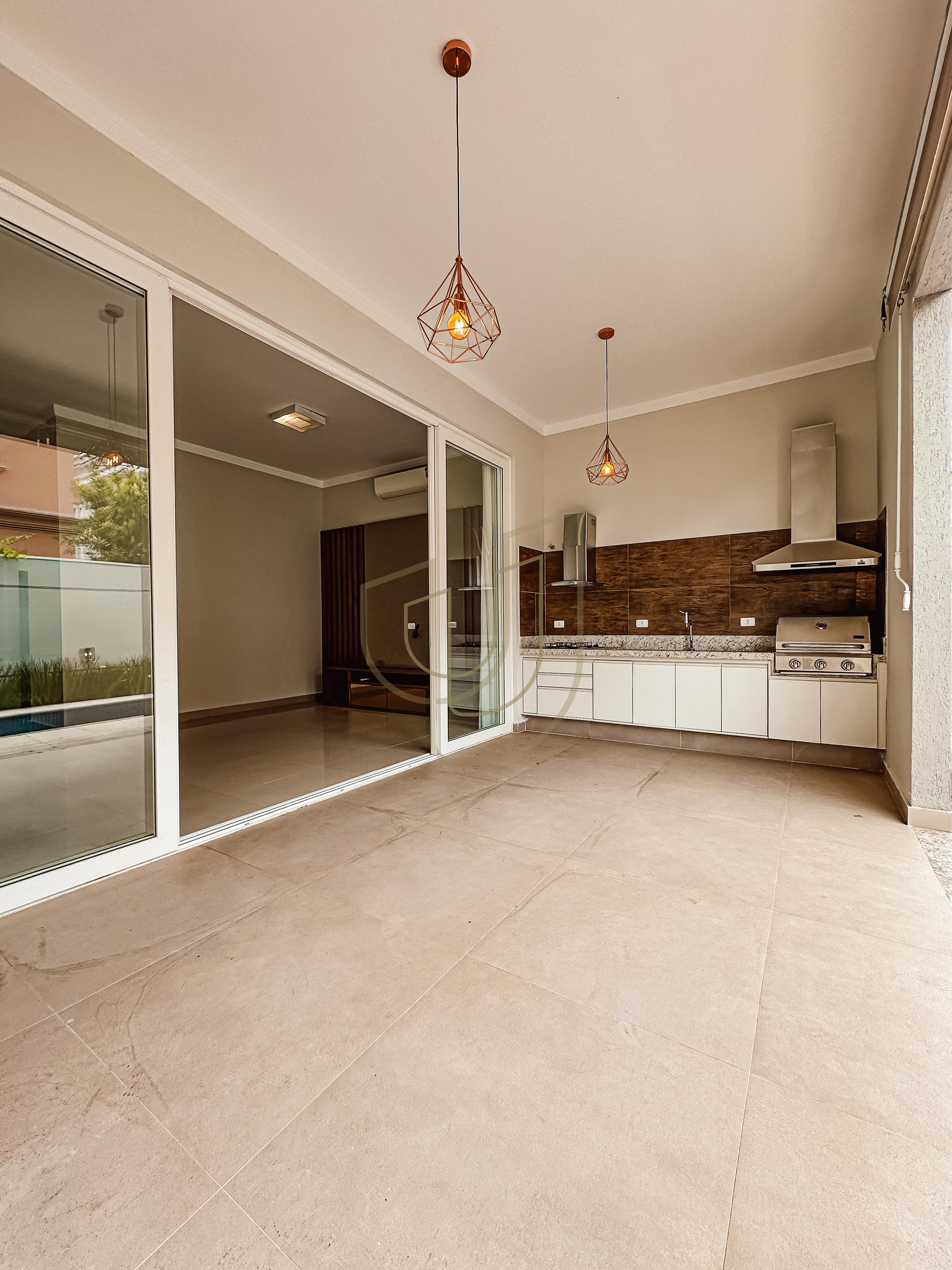 Casa T&eacute;rrea com 3 Su&iacute;tes no Jardim do Golfe III - S&atilde;o Jos&eacute; dos Campos/SP  São José dos Campos - 