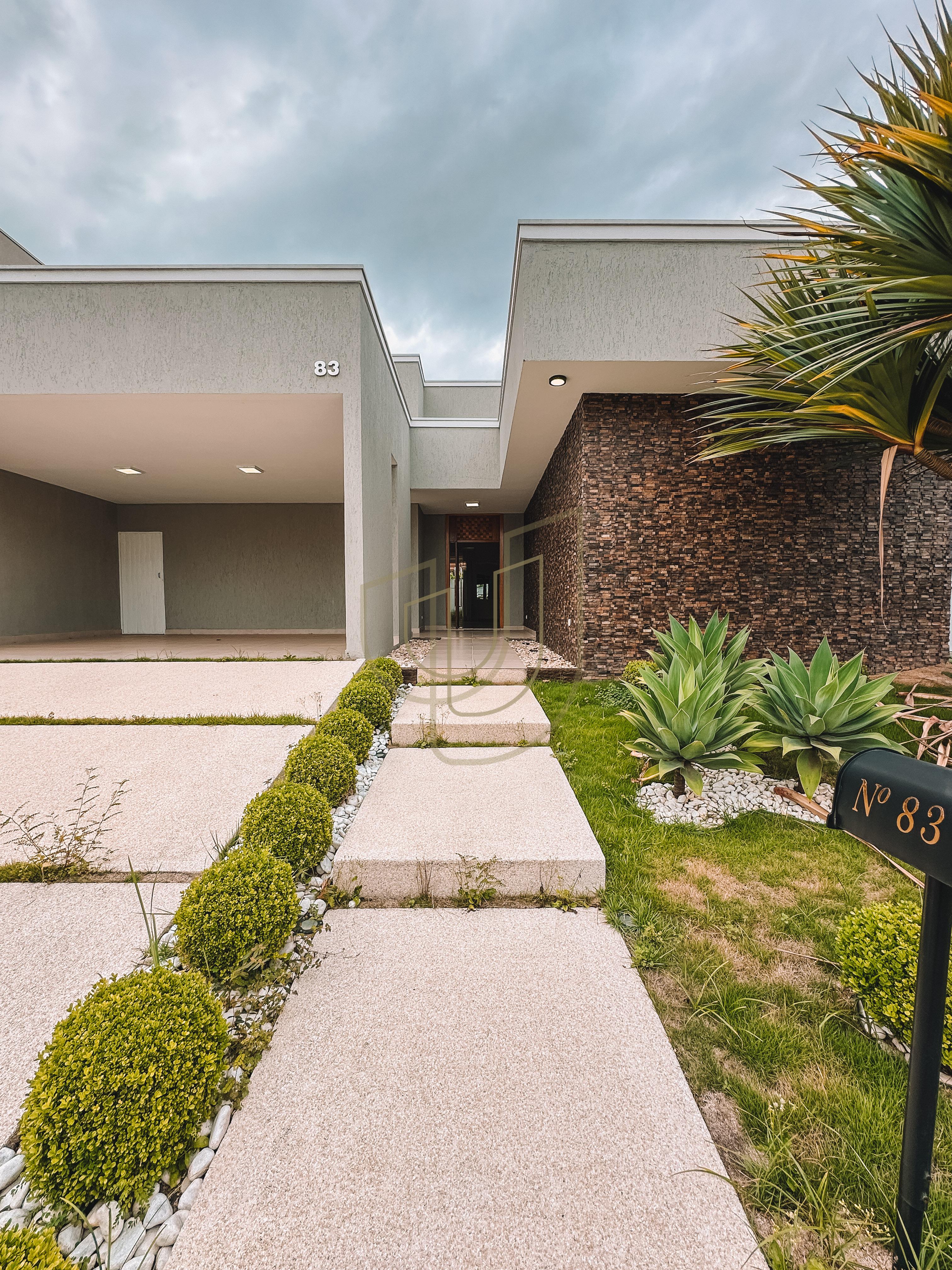 Casa T&eacute;rrea com 3 Su&iacute;tes no Jardim do Golfe III - S&atilde;o Jos&eacute; dos Campos/SP  São José dos Campos - 