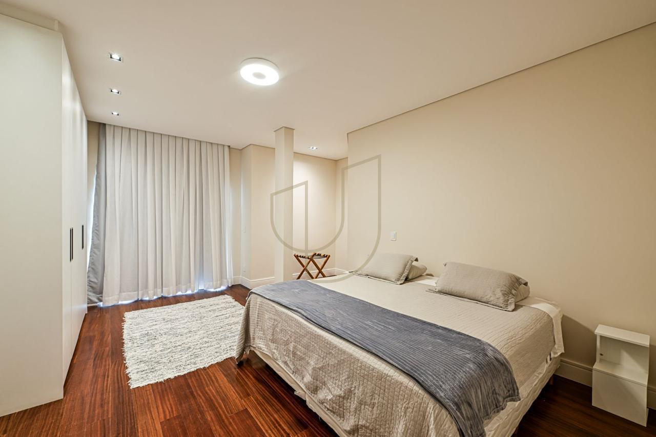 Sobrado sofisticado com 730m&sup2; no Jardim Apollo - S&atilde;o Jos&eacute; dos Campos/SP  São José dos Campos - 