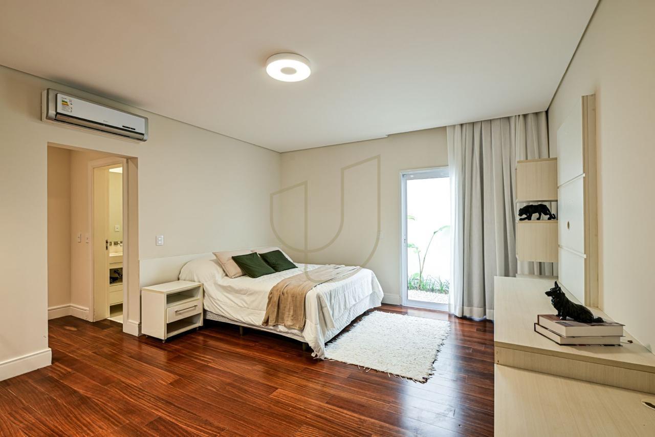 Sobrado sofisticado com 730m&sup2; no Jardim Apollo - S&atilde;o Jos&eacute; dos Campos/SP  São José dos Campos - 