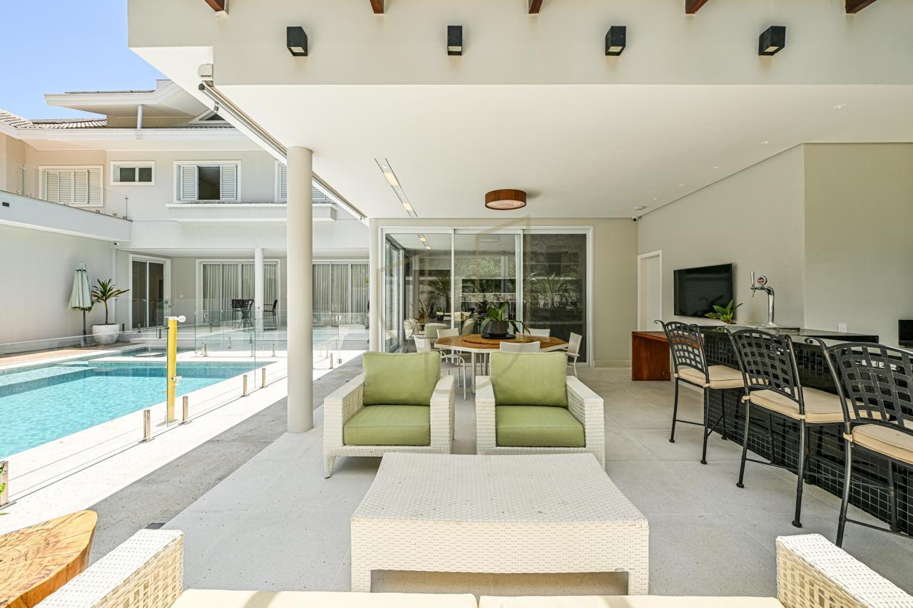 Sobrado sofisticado com 730m&sup2; no Jardim Apollo - S&atilde;o Jos&eacute; dos Campos/SP  São José dos Campos - 