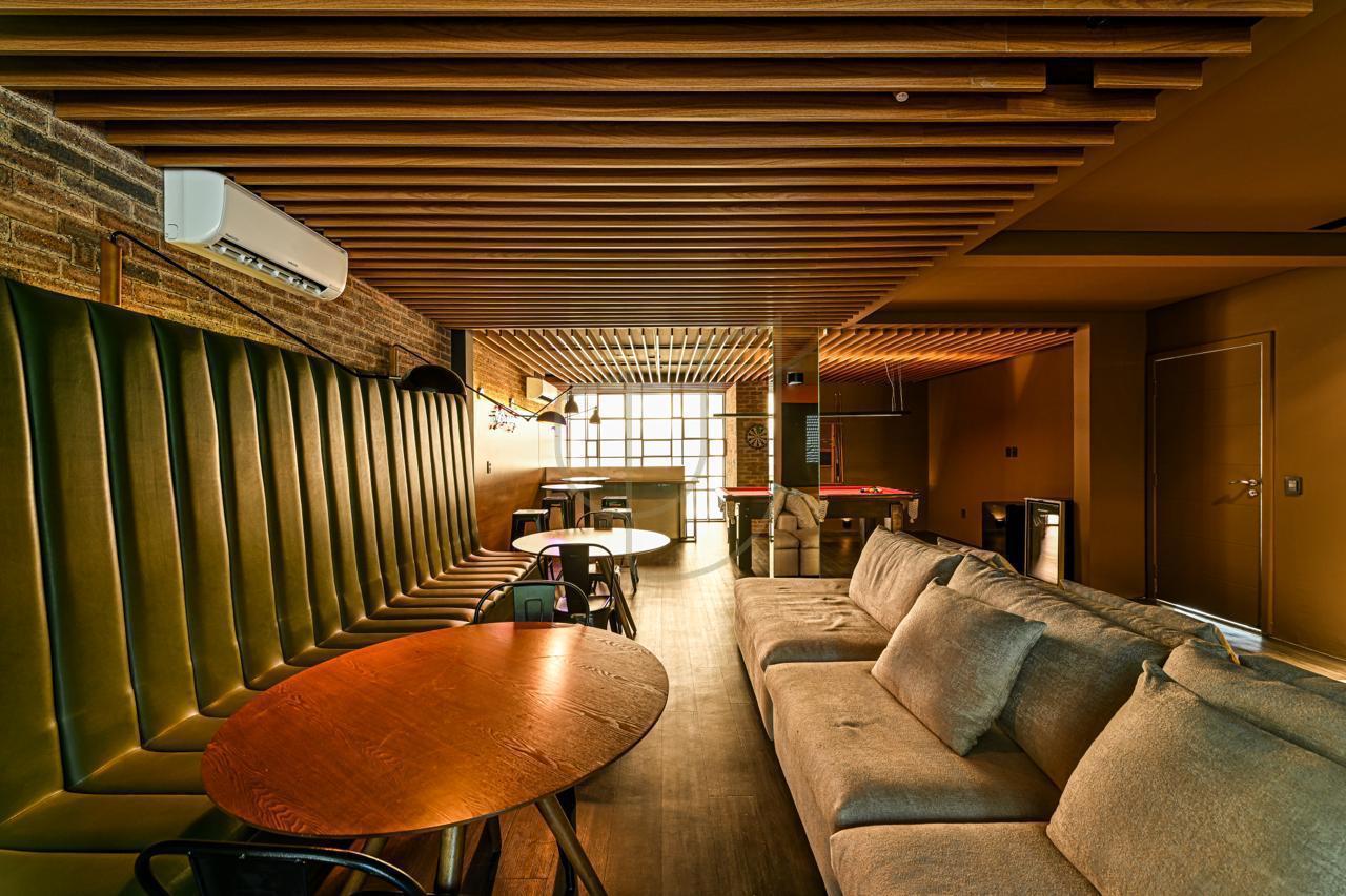 Sobrado sofisticado com 730m&sup2; no Jardim Apollo - S&atilde;o Jos&eacute; dos Campos/SP  São José dos Campos - 