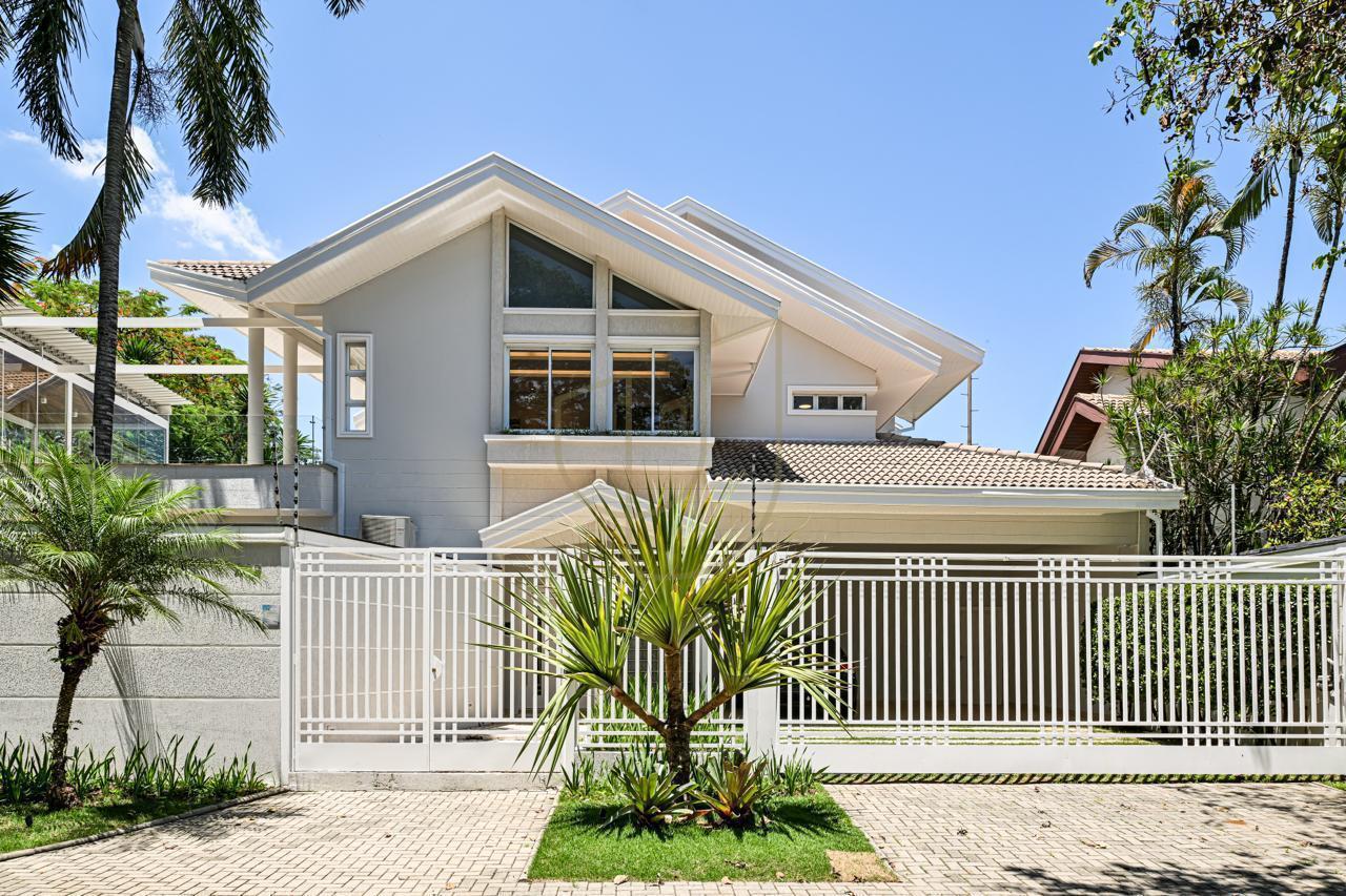 Sobrado sofisticado com 730m&sup2; no Jardim Apollo - S&atilde;o Jos&eacute; dos Campos/SP  São José dos Campos - 