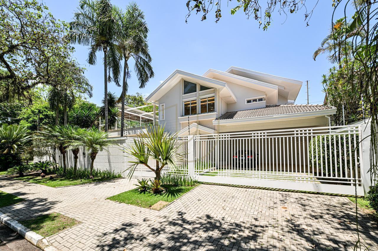 Sobrado sofisticado com 730m&sup2; no Jardim Apollo - S&atilde;o Jos&eacute; dos Campos/SP  São José dos Campos - 